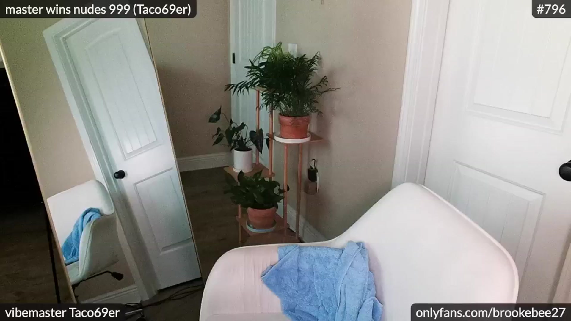 Gallery image thumbnail from BrookeBee's myfreecams stream on, 03/17/2024, 19:37 image 16 of 20