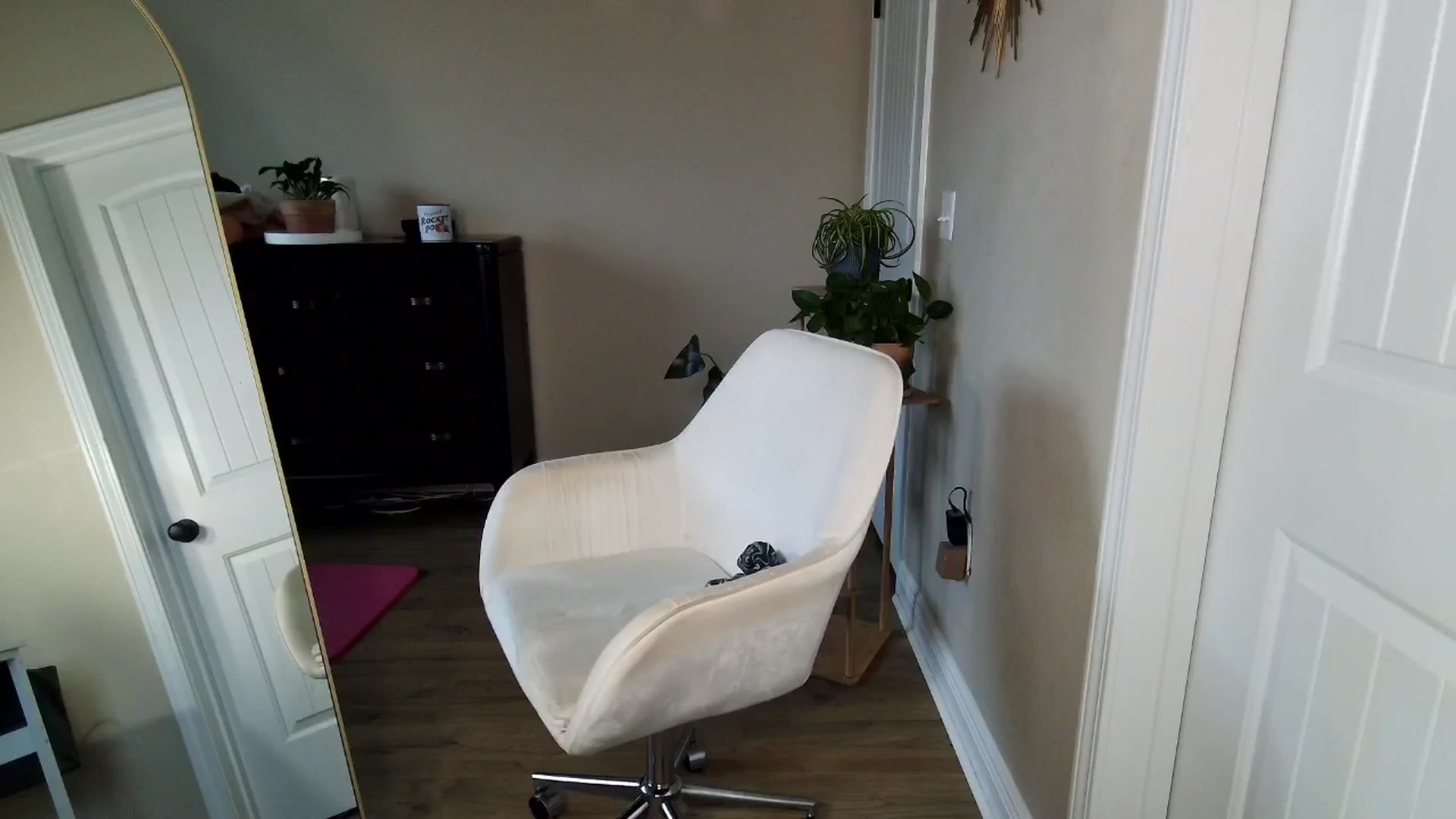Gallery image thumbnail from BrookeBee's myfreecams stream on, 05/14/2024, 24:30 image 14 of 20