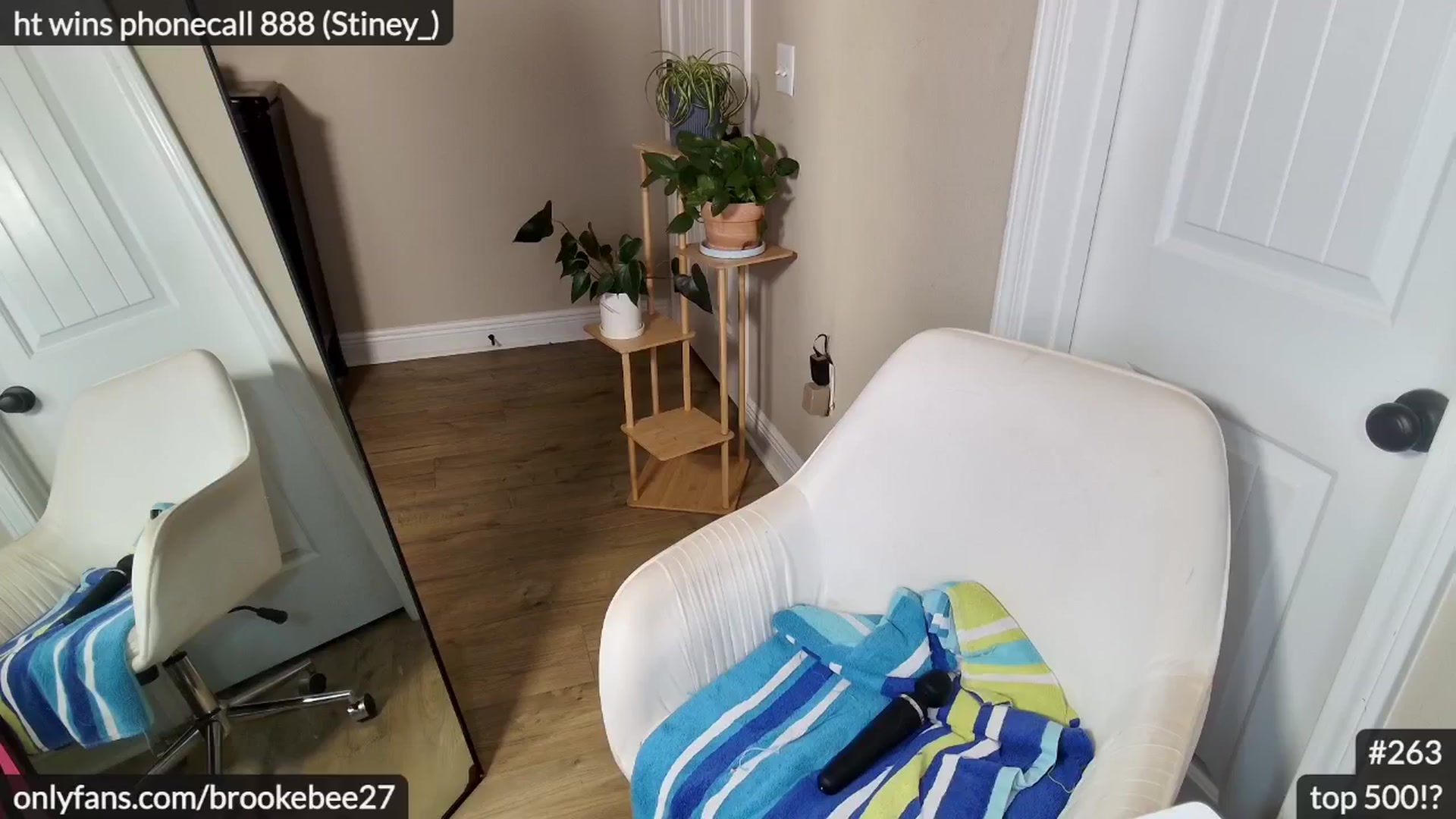 Gallery image thumbnail from BrookeBee's myfreecams stream on, 05/19/2024, 03:03 image 15 of 20