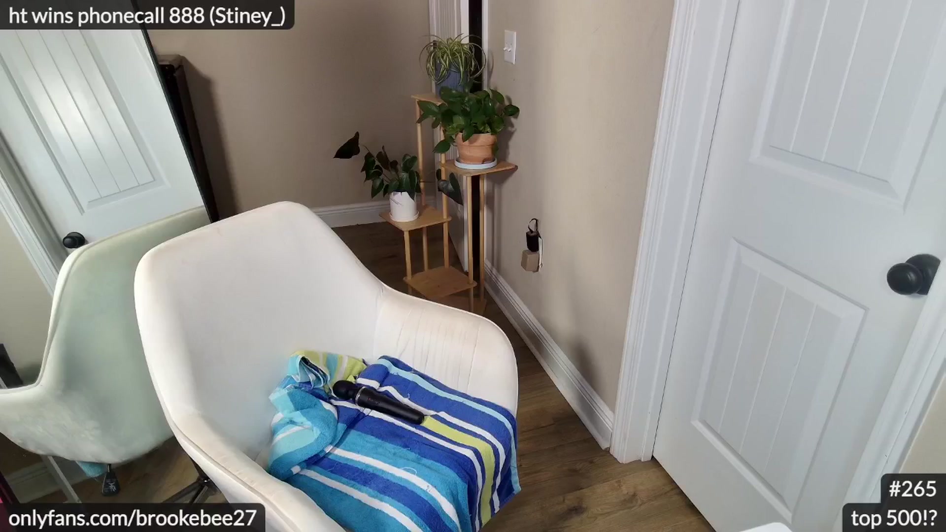 Gallery image thumbnail from BrookeBee's myfreecams stream on, 05/19/2024, 03:03 image 18 of 20