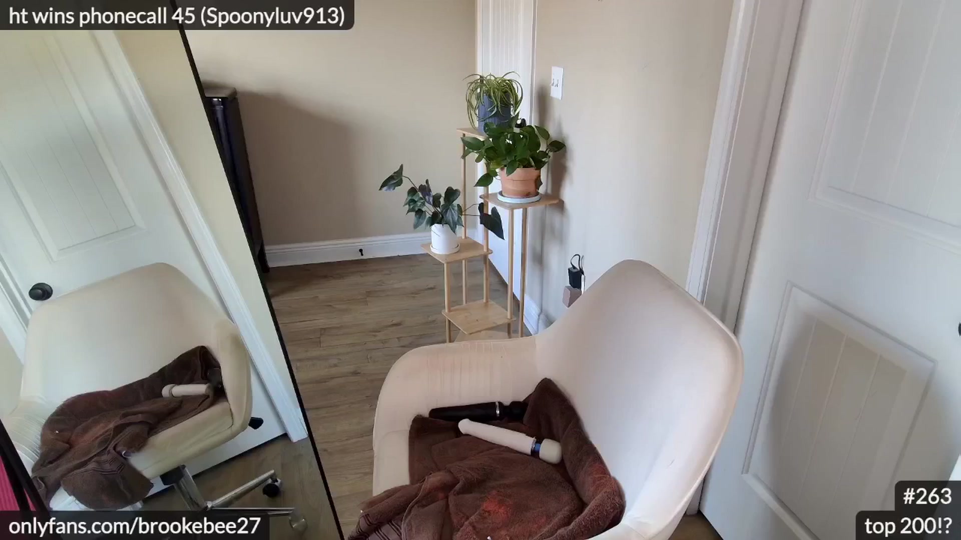 Gallery image thumbnail from BrookeBee's myfreecams stream on, 05/20/2024, 20:11 image 17 of 20