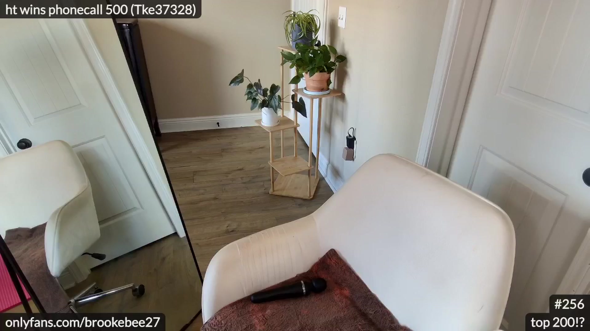 Gallery image thumbnail from BrookeBee's myfreecams stream on, 05/21/2024, 24:37 image 5 of 20