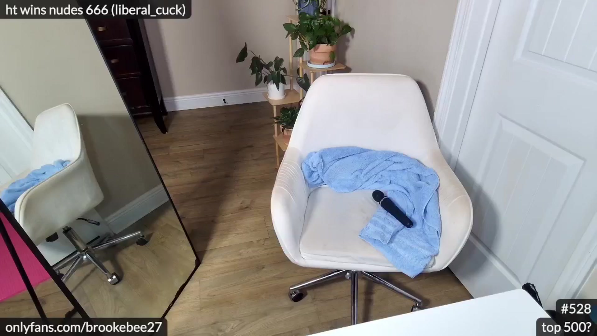 Gallery image thumbnail from BrookeBee's myfreecams stream on, 06/04/2024, 04:20 image 6 of 20