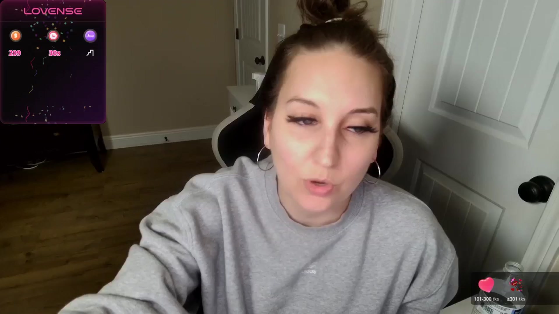 Gallery image thumbnail from BrookeBee's myfreecams stream on, 04/04/2025, 08:30 image 9 of 20