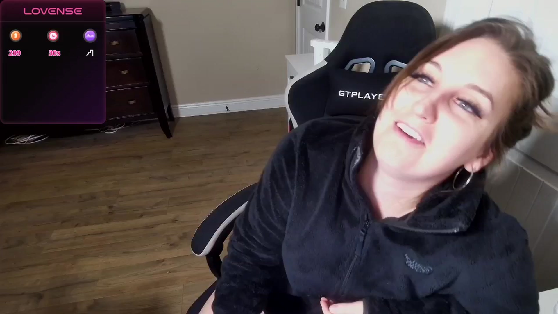 Gallery image thumbnail from BrookeBee's myfreecams stream on, 04/04/2025, 11:29 image 12 of 20
