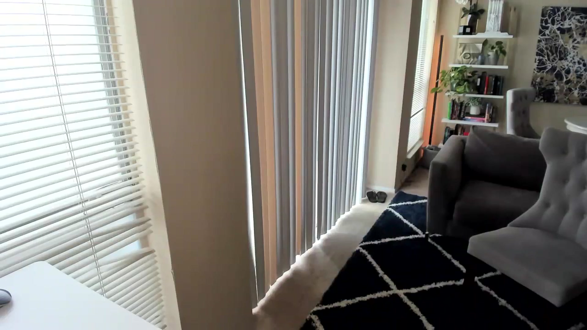 Gallery image thumbnail from BrookeLuxe's myfreecams stream on, 03/25/2024, 17:34 image 17 of 20