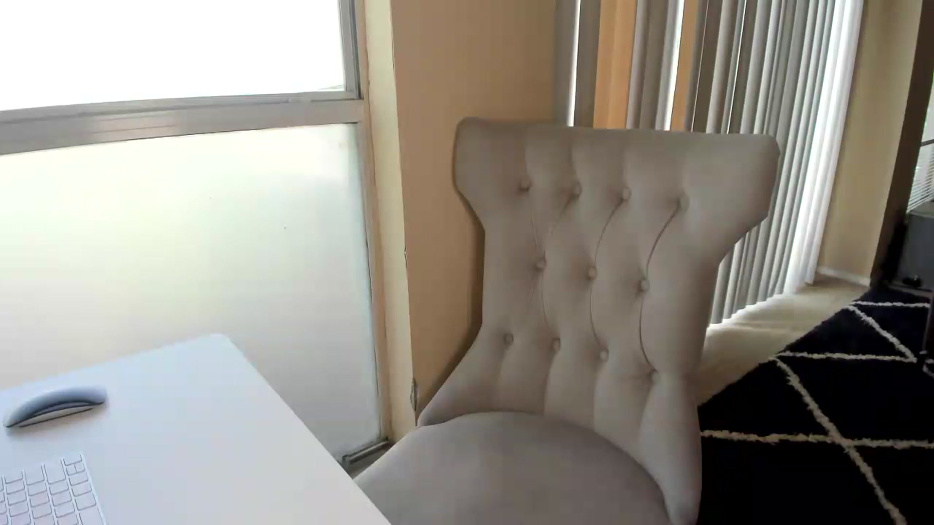 Gallery image thumbnail from BrookeLuxe's myfreecams stream on, 03/29/2024, 16:43 image 1 of 20