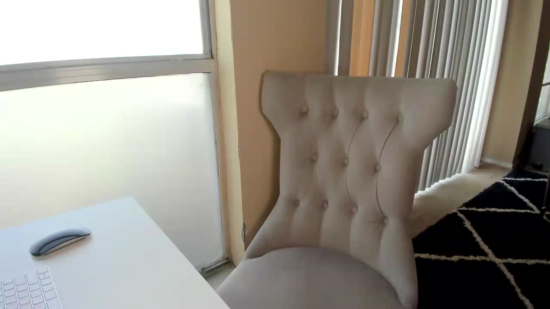 Gallery image thumbnail from BrookeLuxe's myfreecams stream on, 03/29/2024, 16:43 image 17 of 20