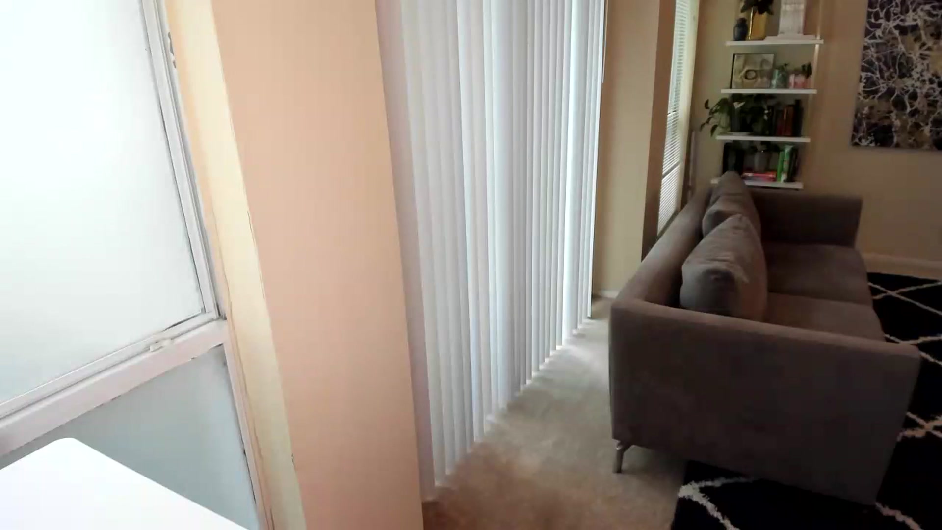 Gallery image thumbnail from BrookeLuxe's myfreecams stream on, 04/25/2024, 18:51 image 15 of 20