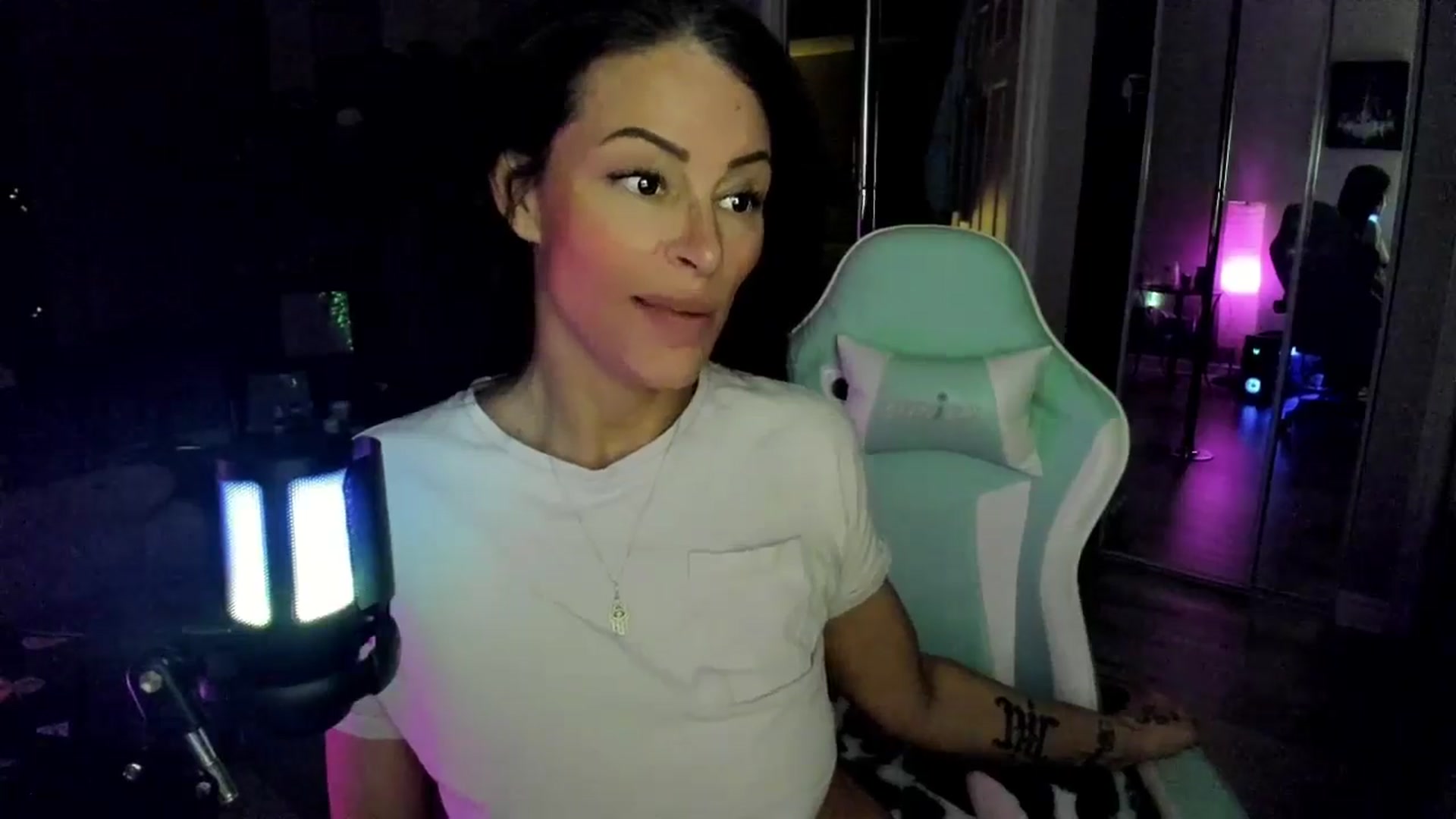 Gallery image thumbnail from BrookeSummer's myfreecams stream on, 04/10/2026, 07:59 image 19 of 20