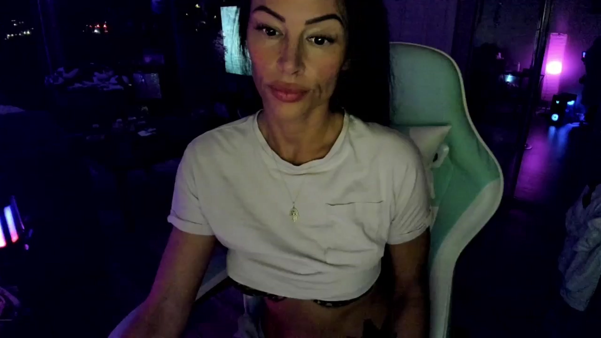 Gallery image thumbnail from BrookeSummer's myfreecams stream on, 04/17/2026, 04:59 image 1 of 20