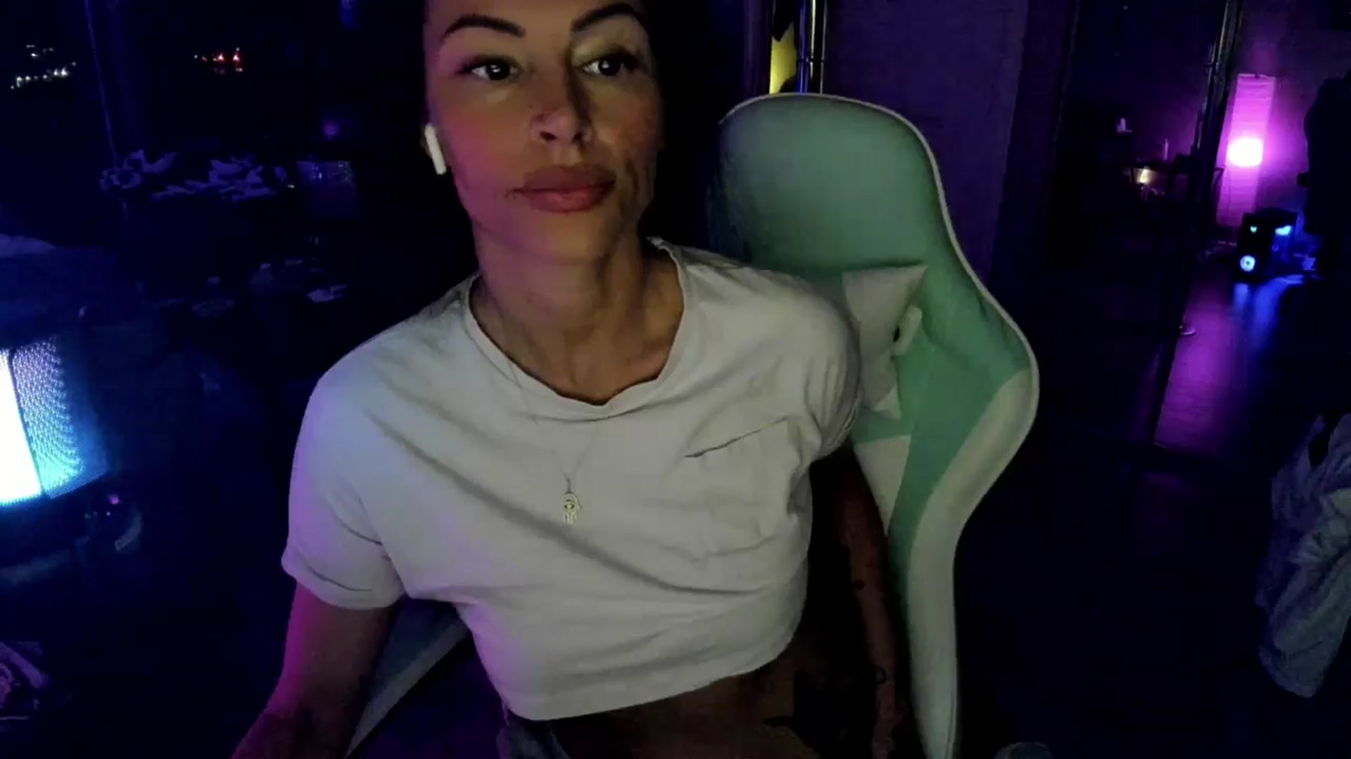 Gallery image thumbnail from BrookeSummer's myfreecams stream on, 04/17/2026, 04:59 image 4 of 20