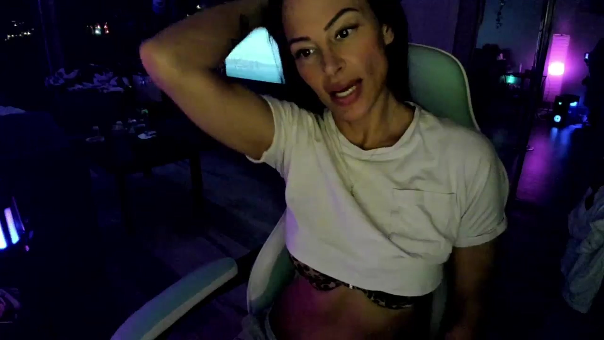 Gallery image thumbnail from BrookeSummer's myfreecams stream on, 04/17/2026, 04:59 image 2 of 20