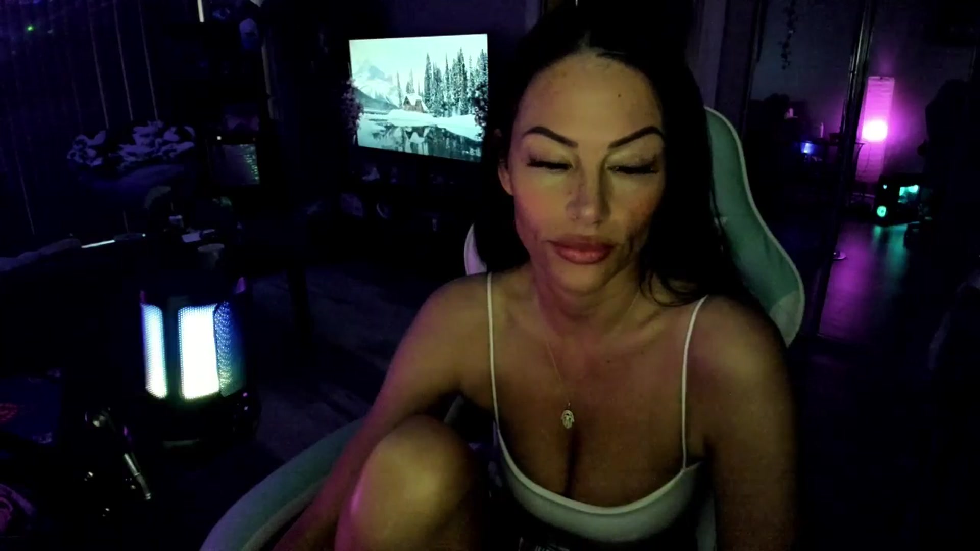 Gallery image thumbnail from BrookeSummer's myfreecams stream on, 04/27/2026, 24:51 image 13 of 20