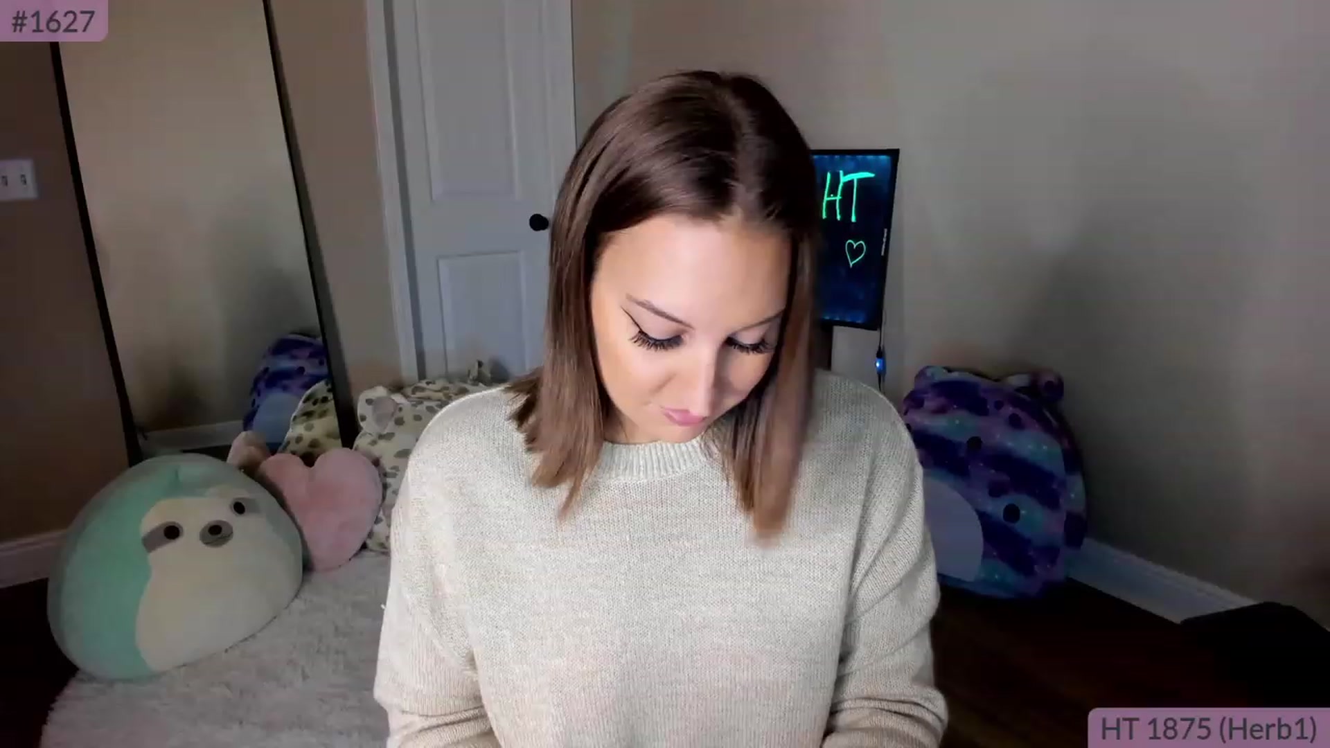 Gallery image thumbnail from Brookebee27's myfreecams stream on, 11/20/2022, 24:48 image 12 of 20