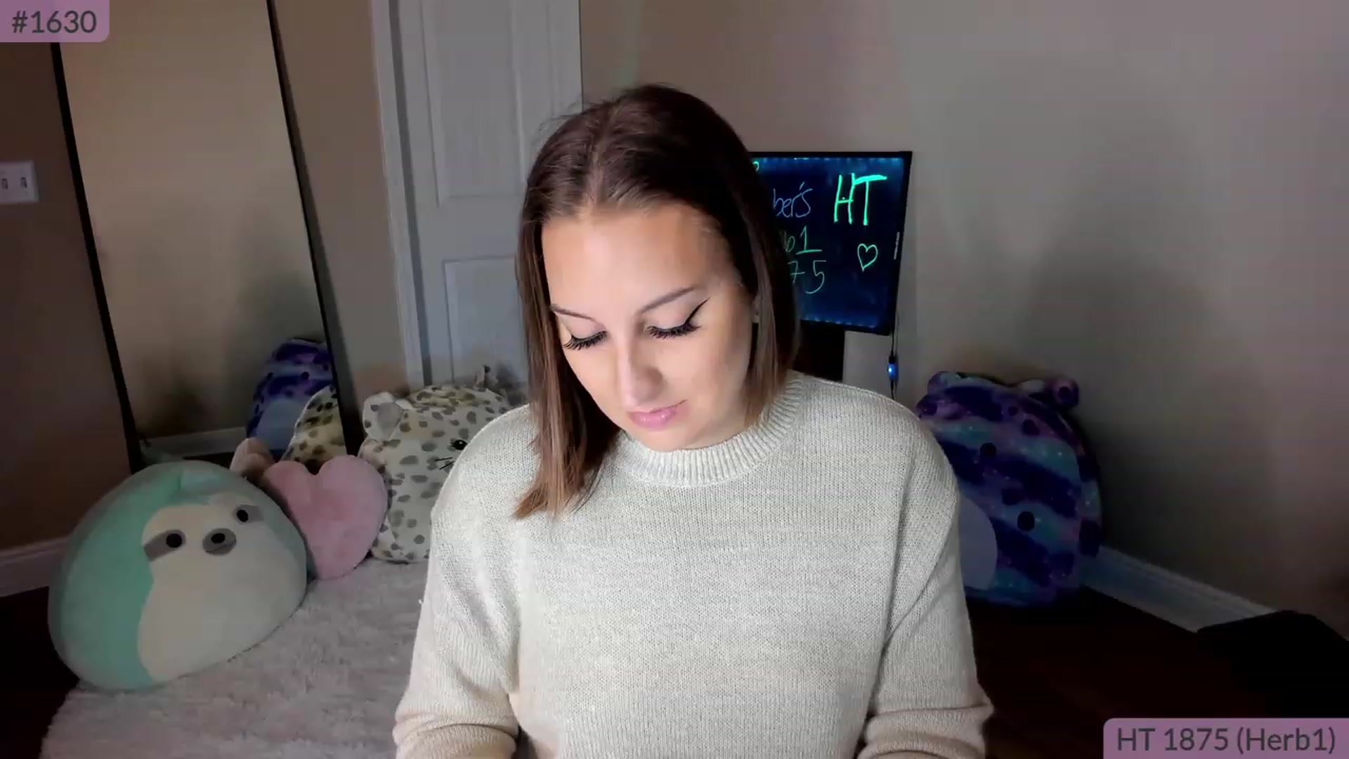 Gallery image thumbnail from Brookebee27's myfreecams stream on, 11/20/2022, 24:48 image 19 of 20
