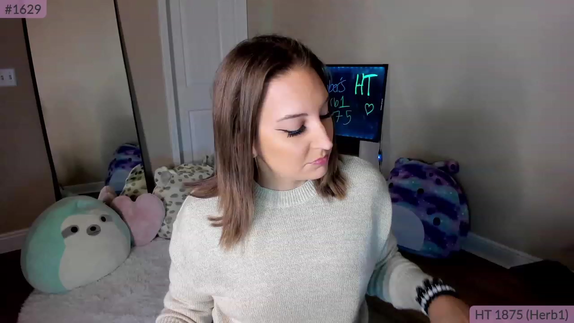 Gallery image thumbnail from Brookebee27's myfreecams stream on, 11/20/2022, 24:48 image 9 of 20