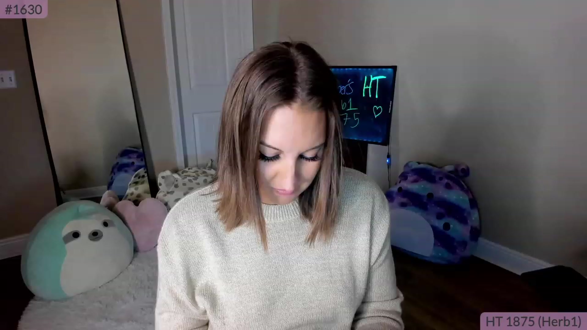 Gallery image thumbnail from Brookebee27's myfreecams stream on, 11/20/2022, 24:48 image 18 of 20