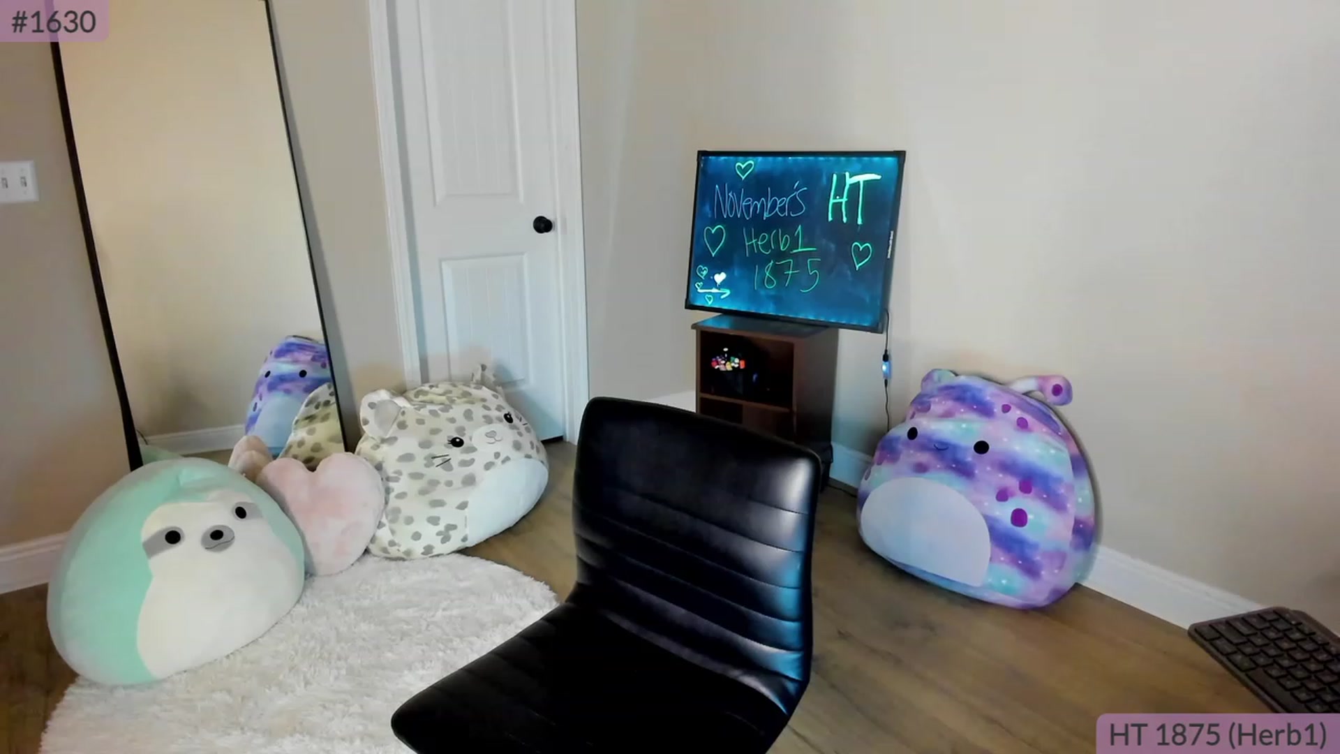 Gallery image thumbnail from Brookebee27's myfreecams stream on, 11/20/2022, 24:48 image 16 of 20