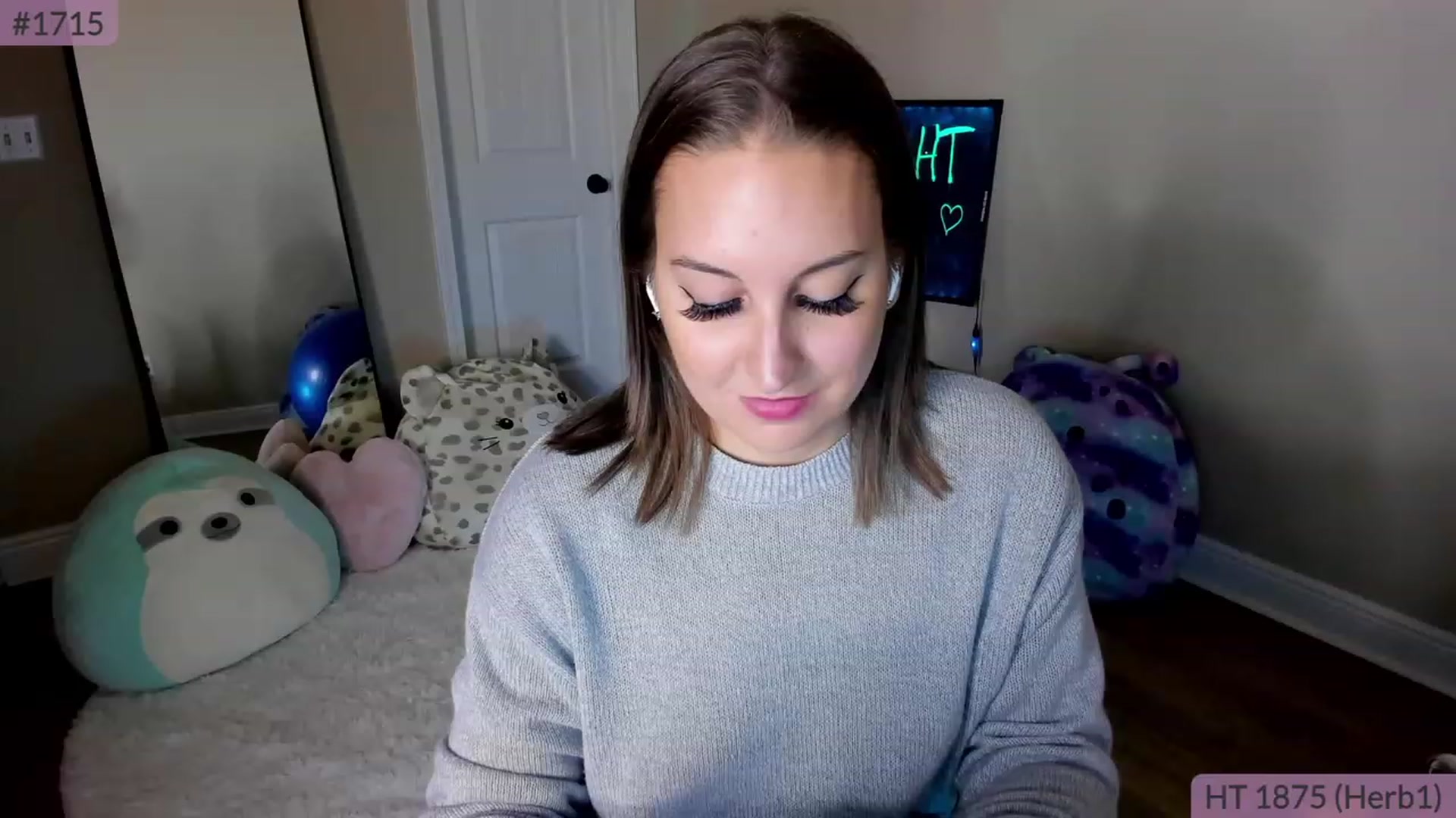 Gallery image thumbnail from Brookebee27's myfreecams stream on, 11/21/2022, 02:39 image 17 of 20