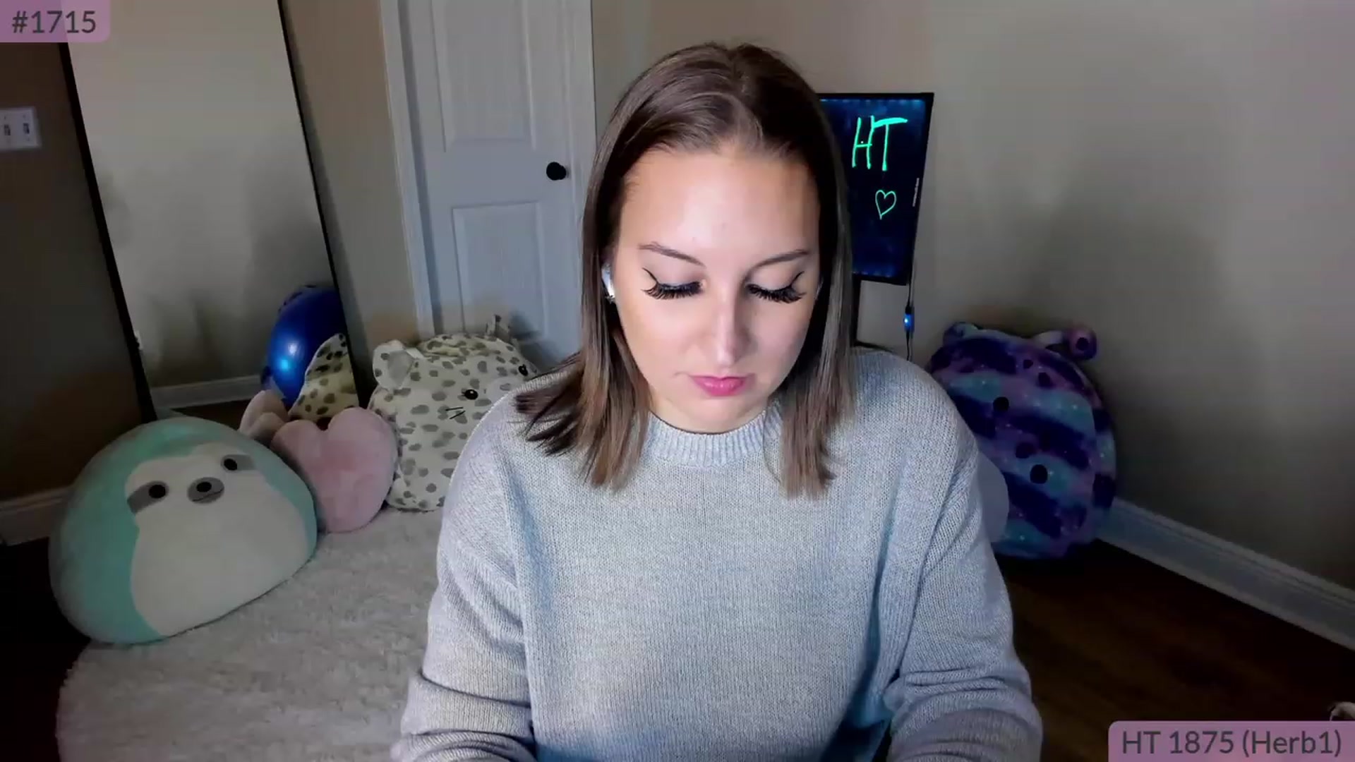 Gallery image thumbnail from Brookebee27's myfreecams stream on, 11/21/2022, 02:39 image 18 of 20