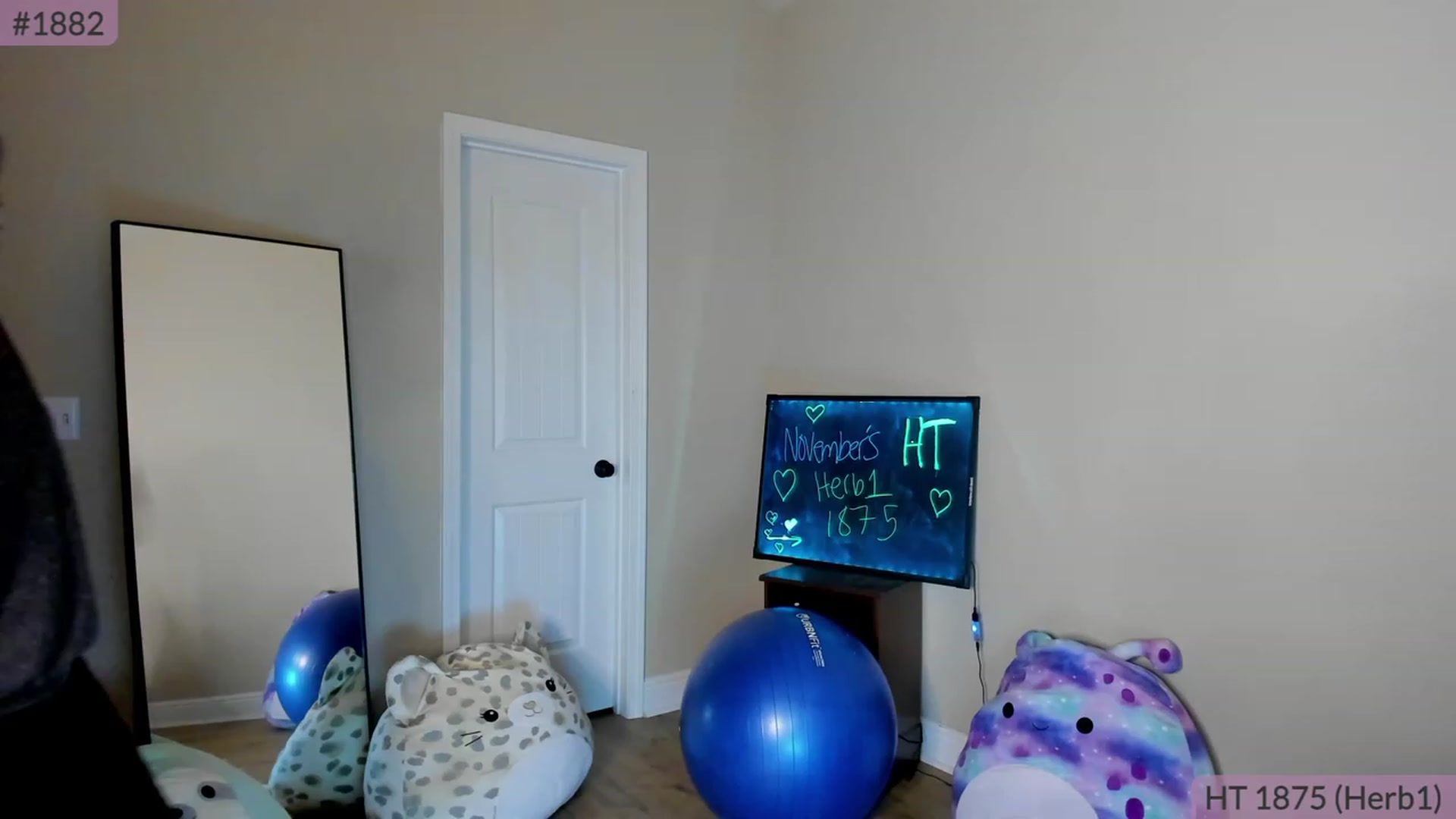 Gallery image thumbnail from Brookebee27's myfreecams stream on, 11/24/2022, 24:31 image 13 of 20