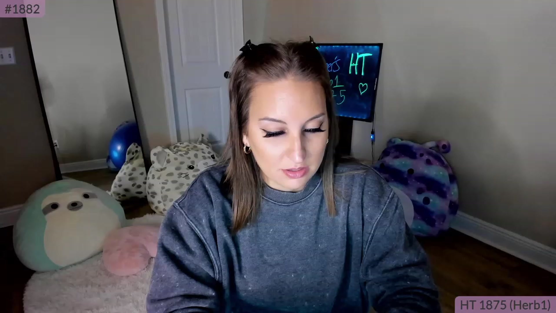 Gallery image thumbnail from Brookebee27's myfreecams stream on, 11/24/2022, 24:31 image 14 of 20