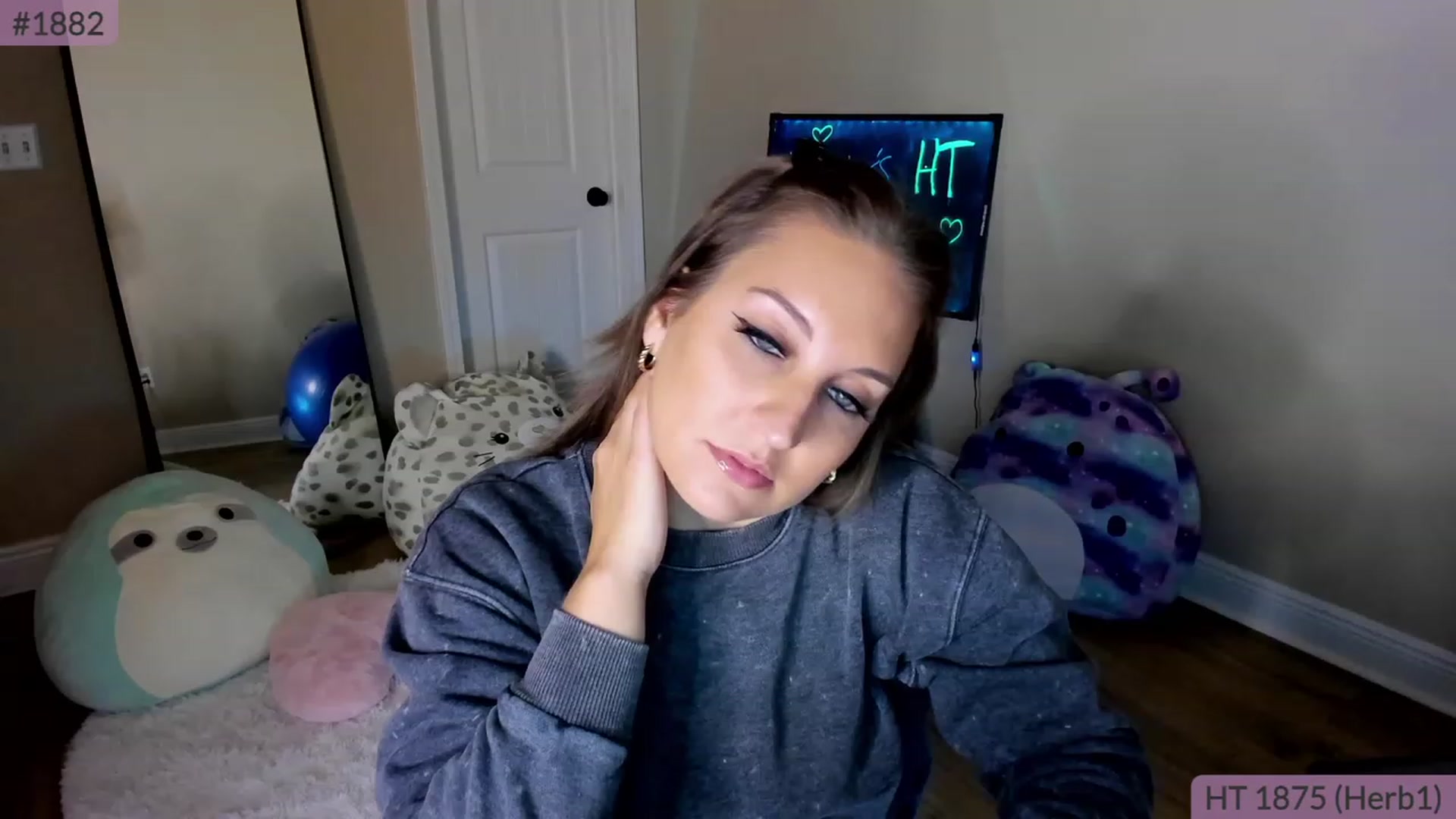 Gallery image thumbnail from Brookebee27's myfreecams stream on, 11/24/2022, 24:31 image 17 of 20