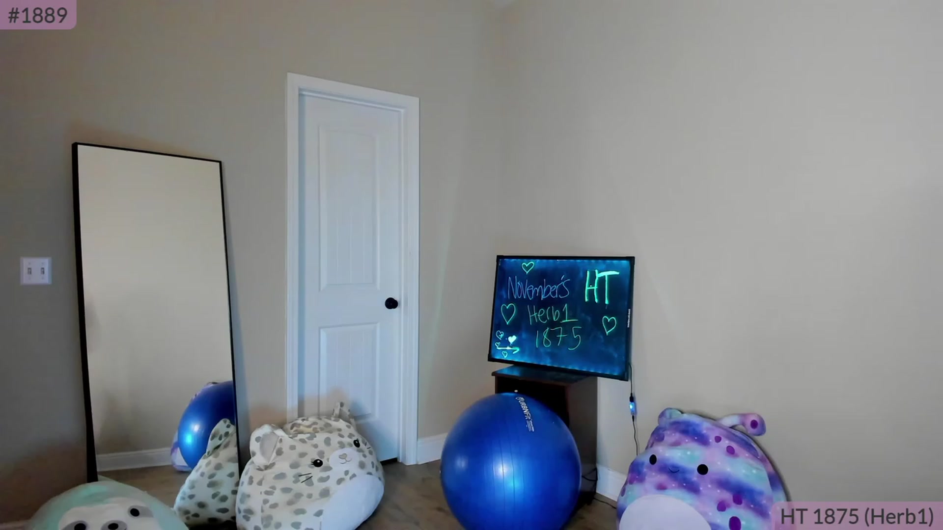 Gallery image thumbnail from Brookebee27's myfreecams stream on, 11/24/2022, 24:31 image 4 of 20