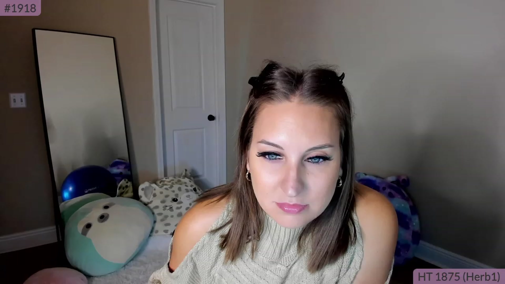 Gallery image thumbnail from Brookebee27's myfreecams stream on, 11/25/2022, 01:16 image 19 of 20