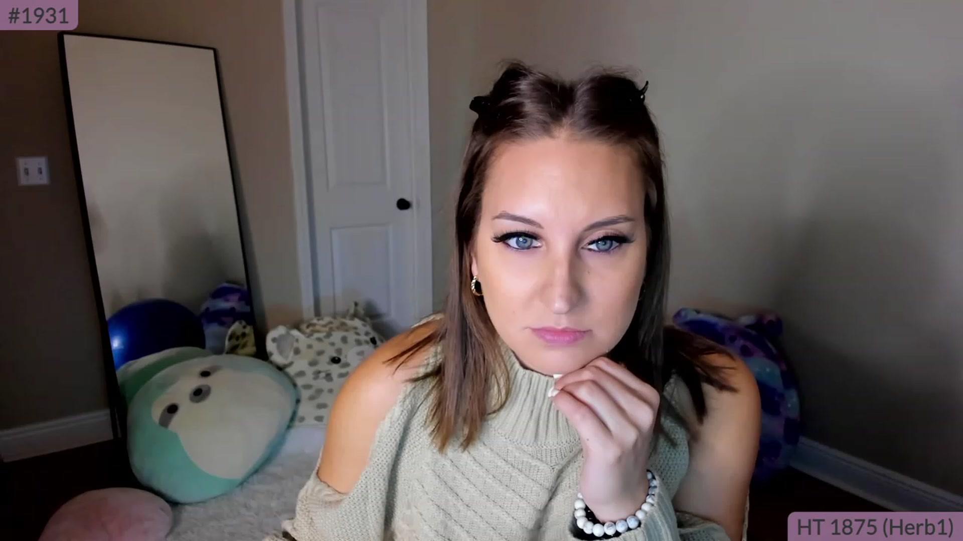 Gallery image thumbnail from Brookebee27's myfreecams stream on, 11/25/2022, 01:16 image 6 of 20