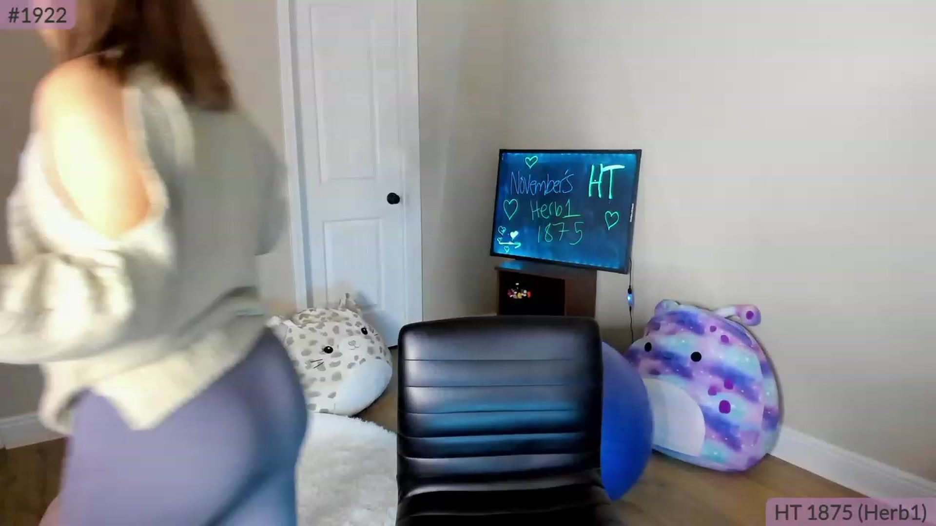 Gallery image thumbnail from Brookebee27's myfreecams stream on, 11/25/2022, 01:16 image 10 of 20
