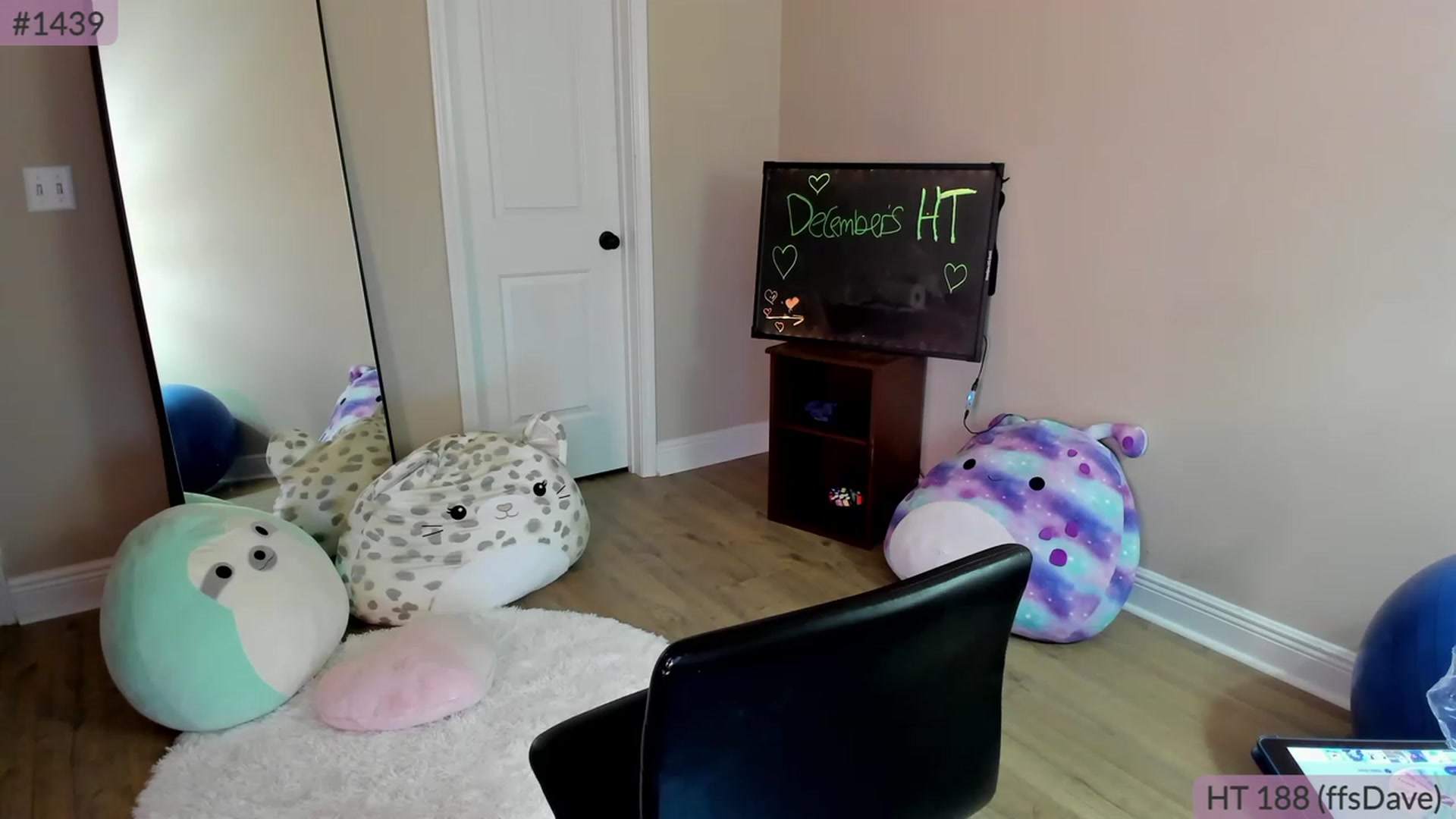 Gallery image thumbnail from Brookebee27's myfreecams stream on, 12/02/2022, 01:59 image 9 of 20