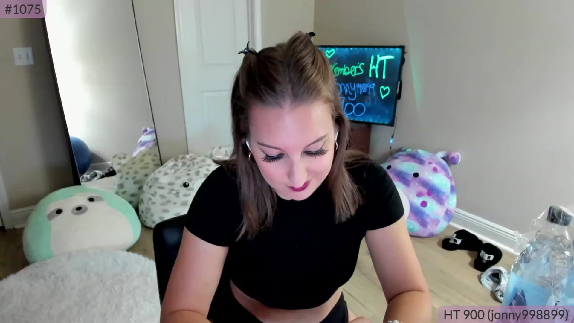 Gallery image thumbnail from Brookebee27's myfreecams stream on, 12/03/2022, 23:11 image 20 of 20