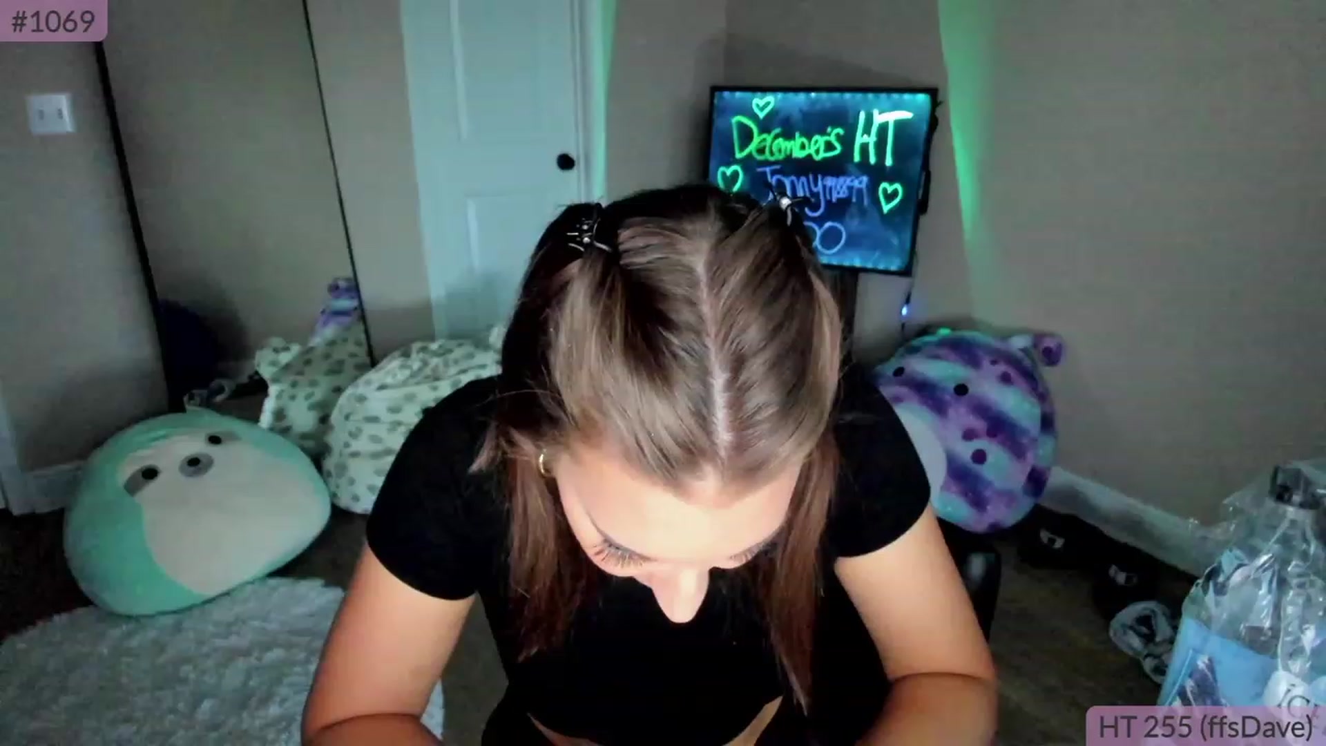 Gallery image thumbnail from Brookebee27's myfreecams stream on, 12/03/2022, 23:11 image 16 of 20