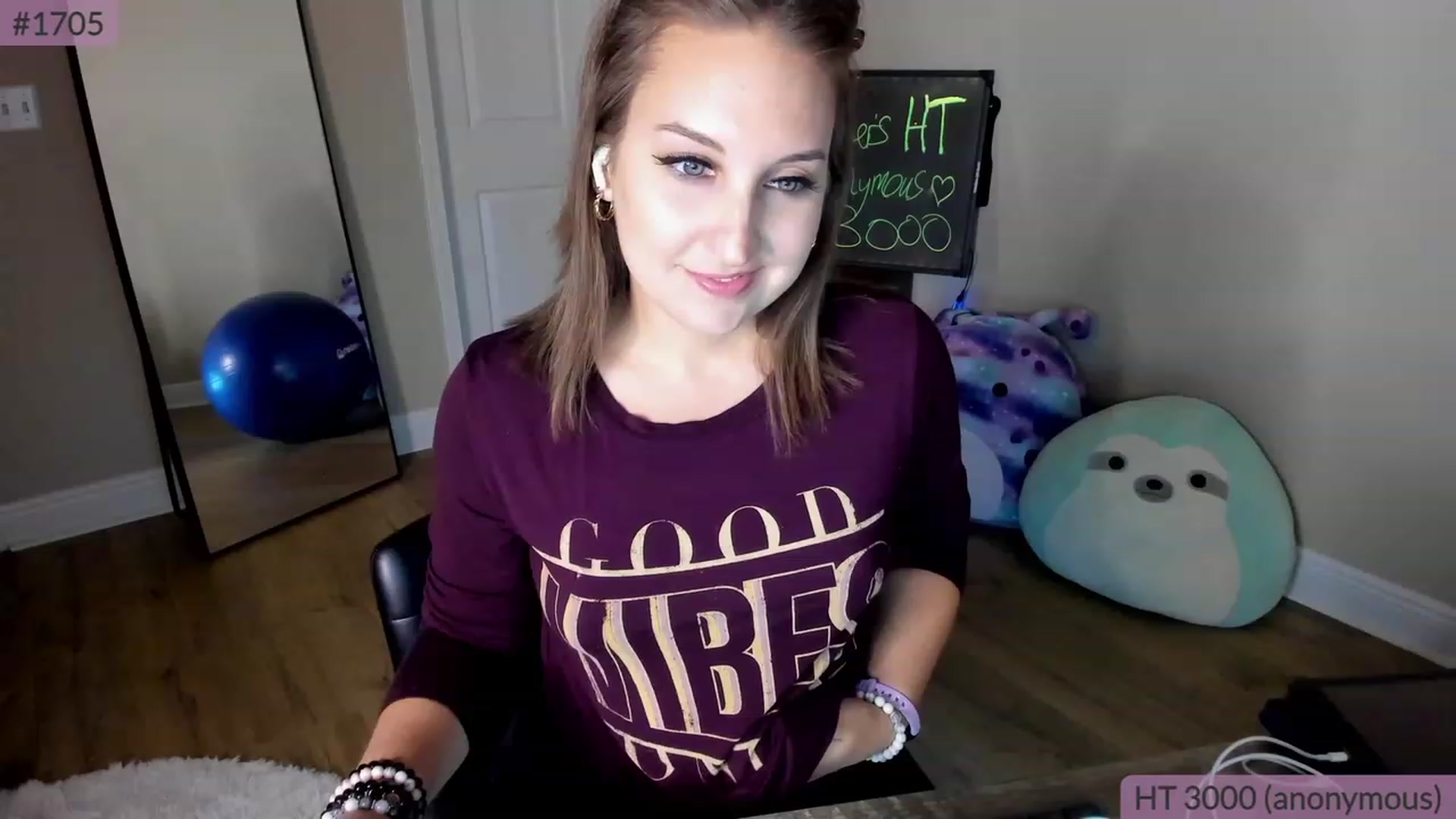 Gallery image thumbnail from Brookebee27's myfreecams stream on, 12/19/2022, 01:51 image 1 of 20