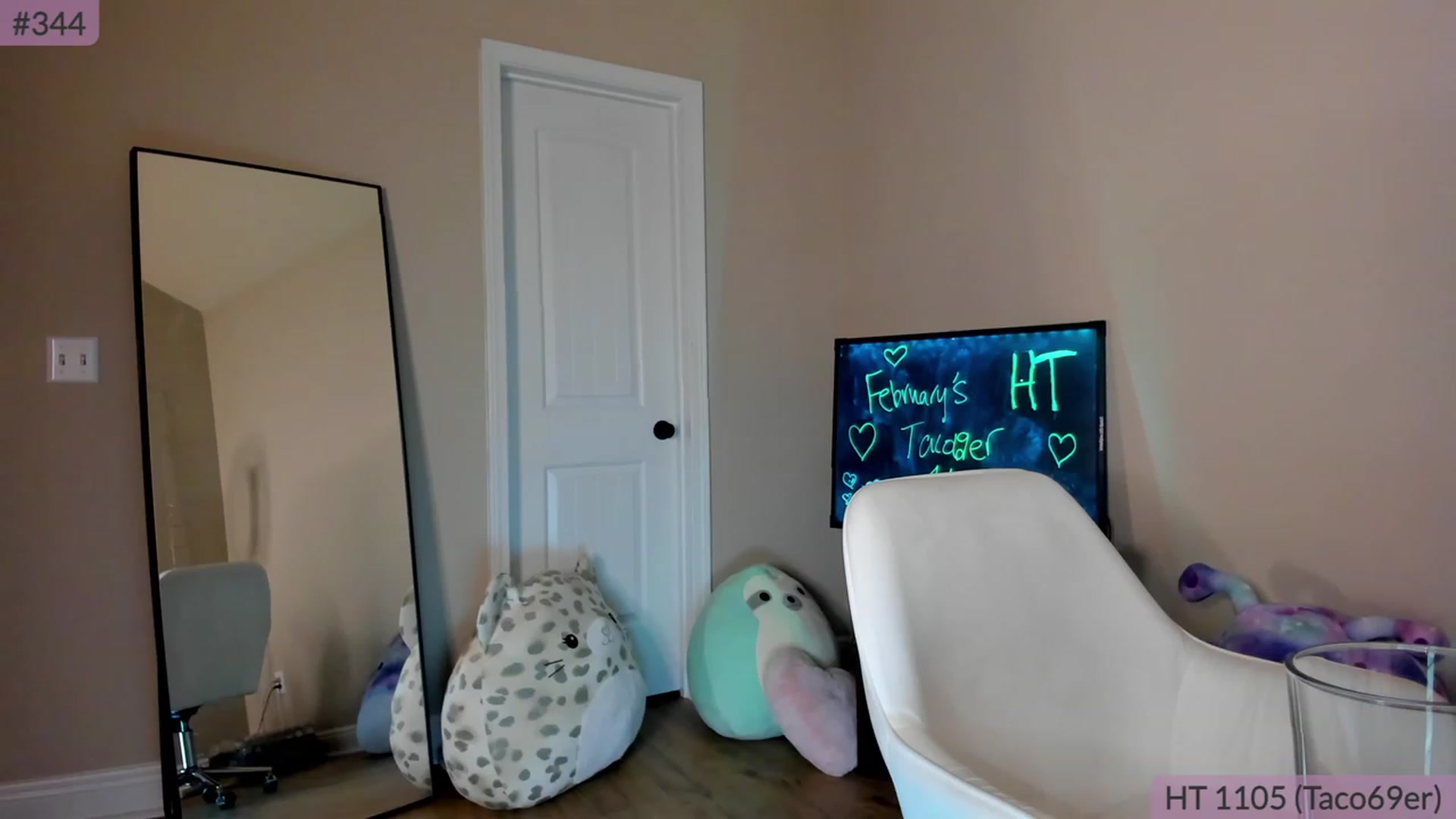 Gallery image thumbnail from Brookebee27's myfreecams stream on, 02/02/2023, 23:57 image 16 of 20