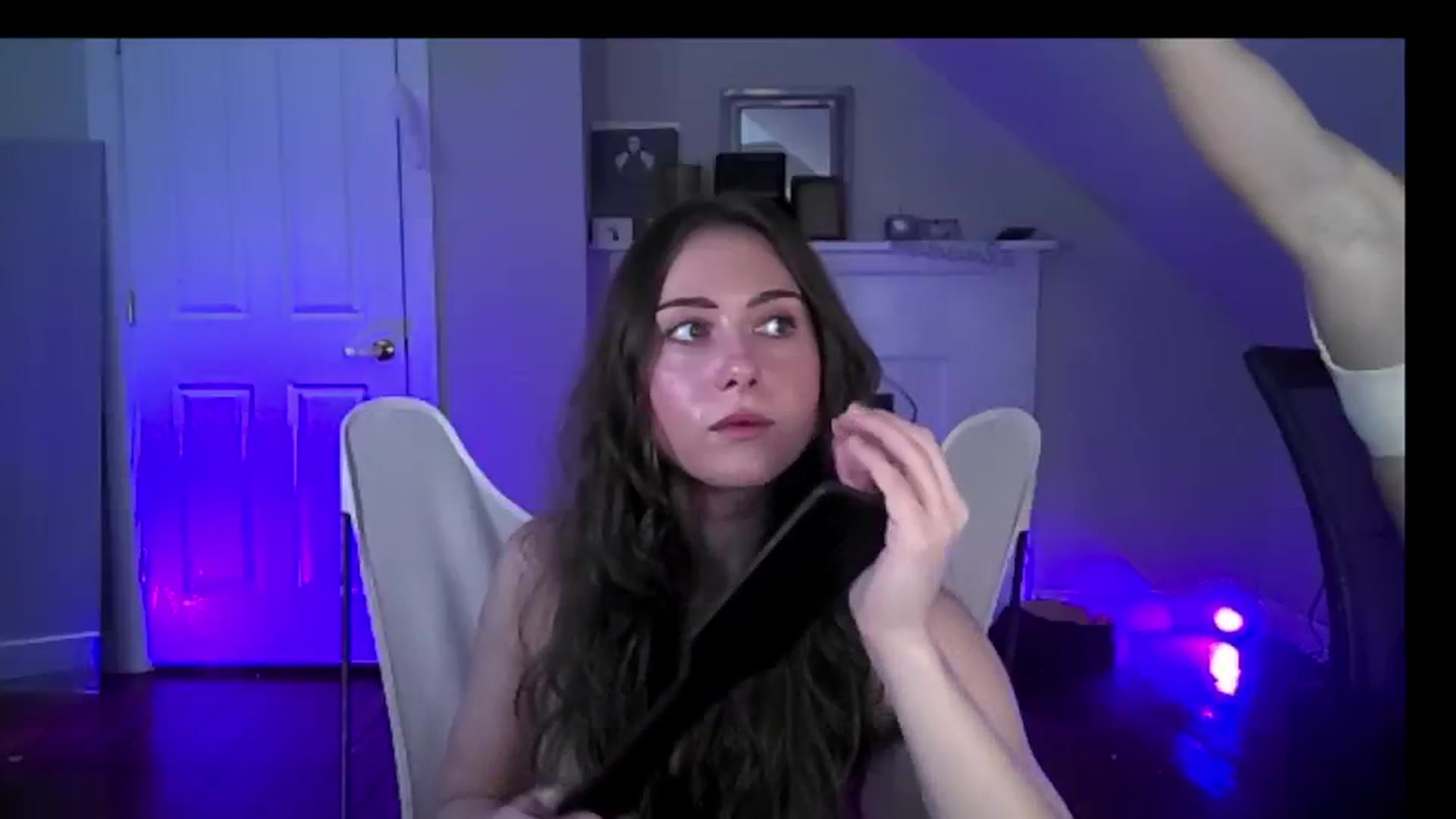 Gallery image thumbnail from Brookie_B's myfreecams stream on, 01/01/2025, 07:29 image 6 of 20