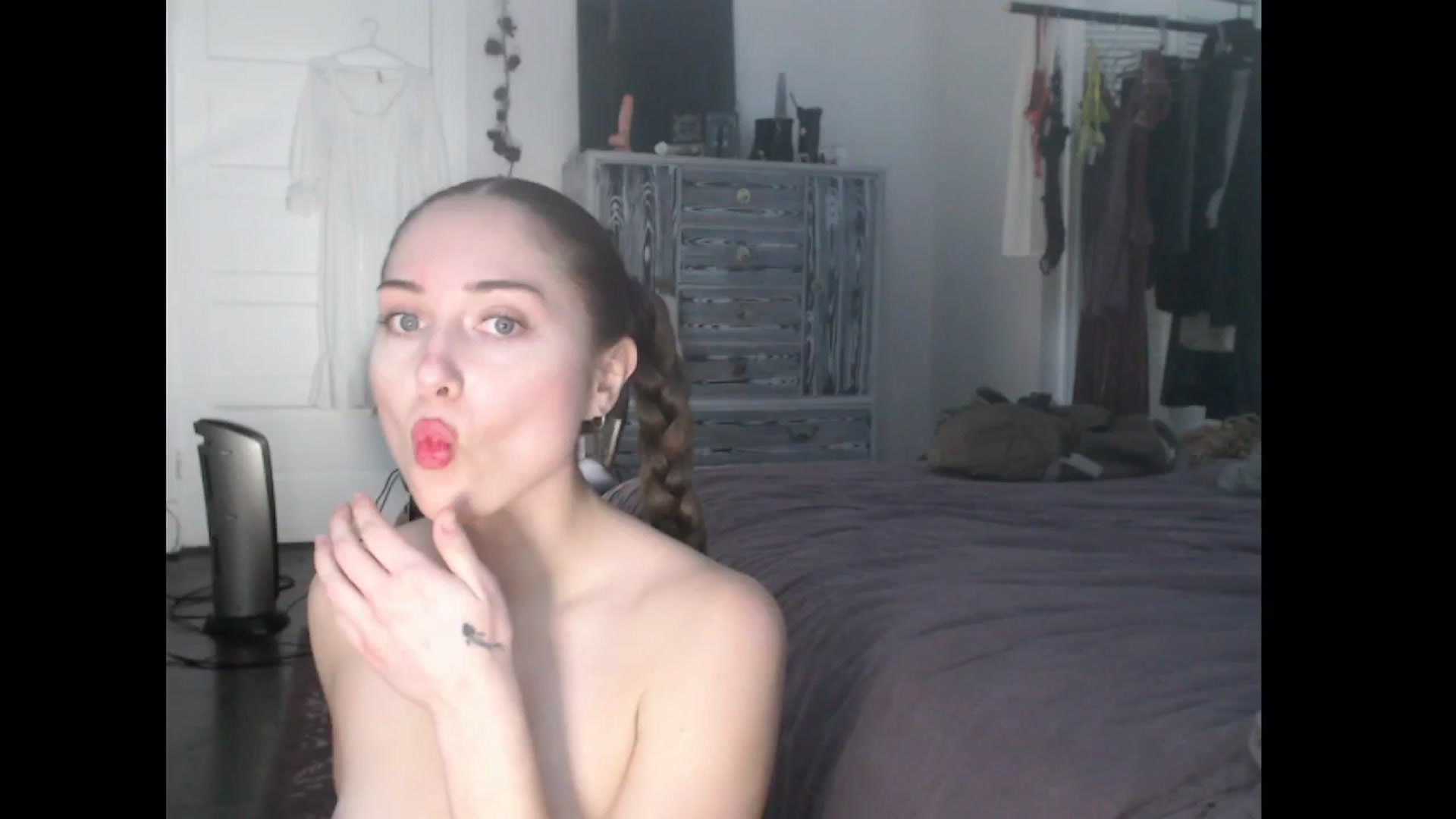 Gallery image thumbnail from Brookie_B's myfreecams stream on, 01/07/2025, 20:40 image 18 of 20