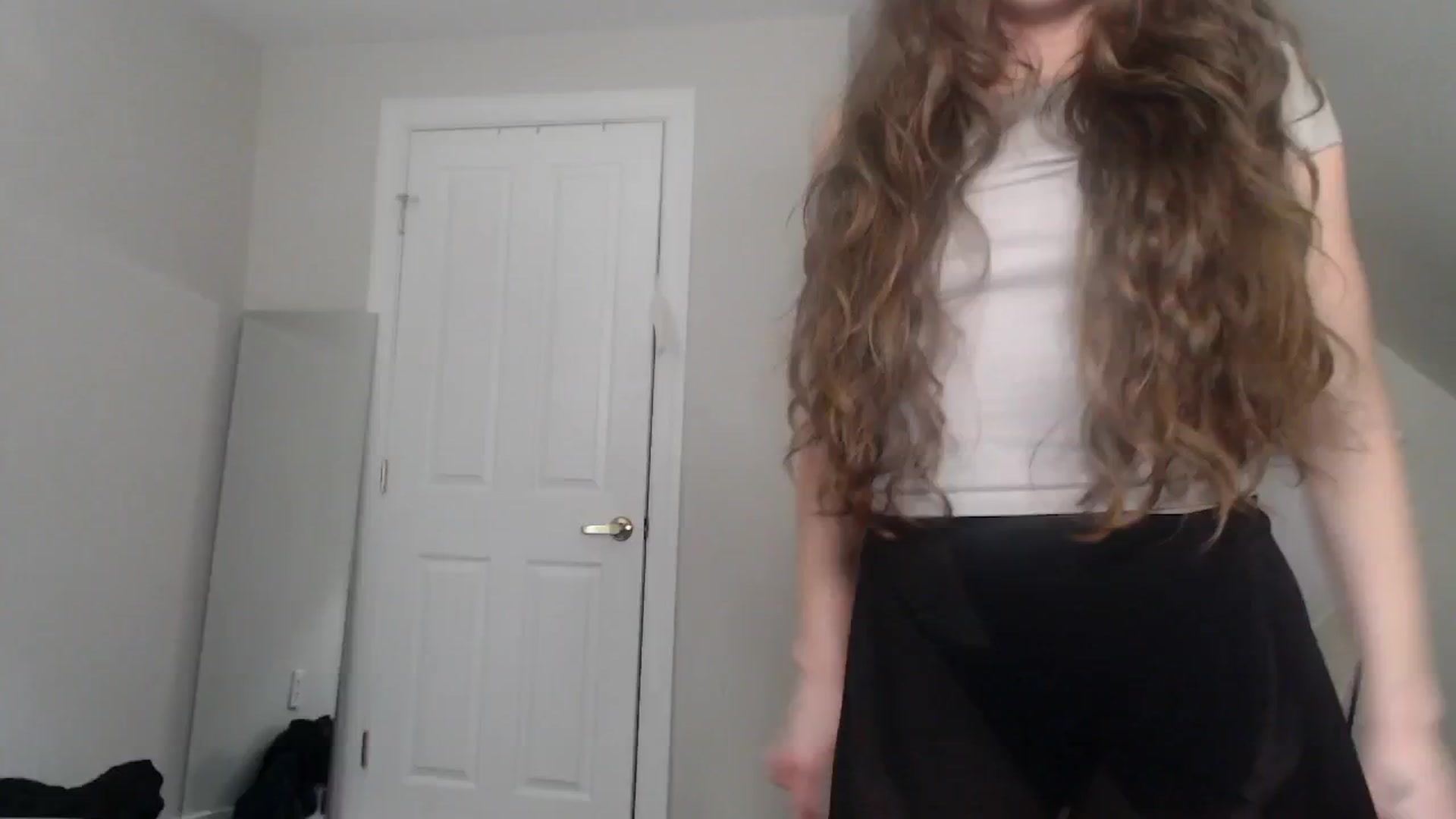 Gallery image thumbnail from Brookie_B's myfreecams stream on, 01/19/2025, 06:19 image 4 of 20
