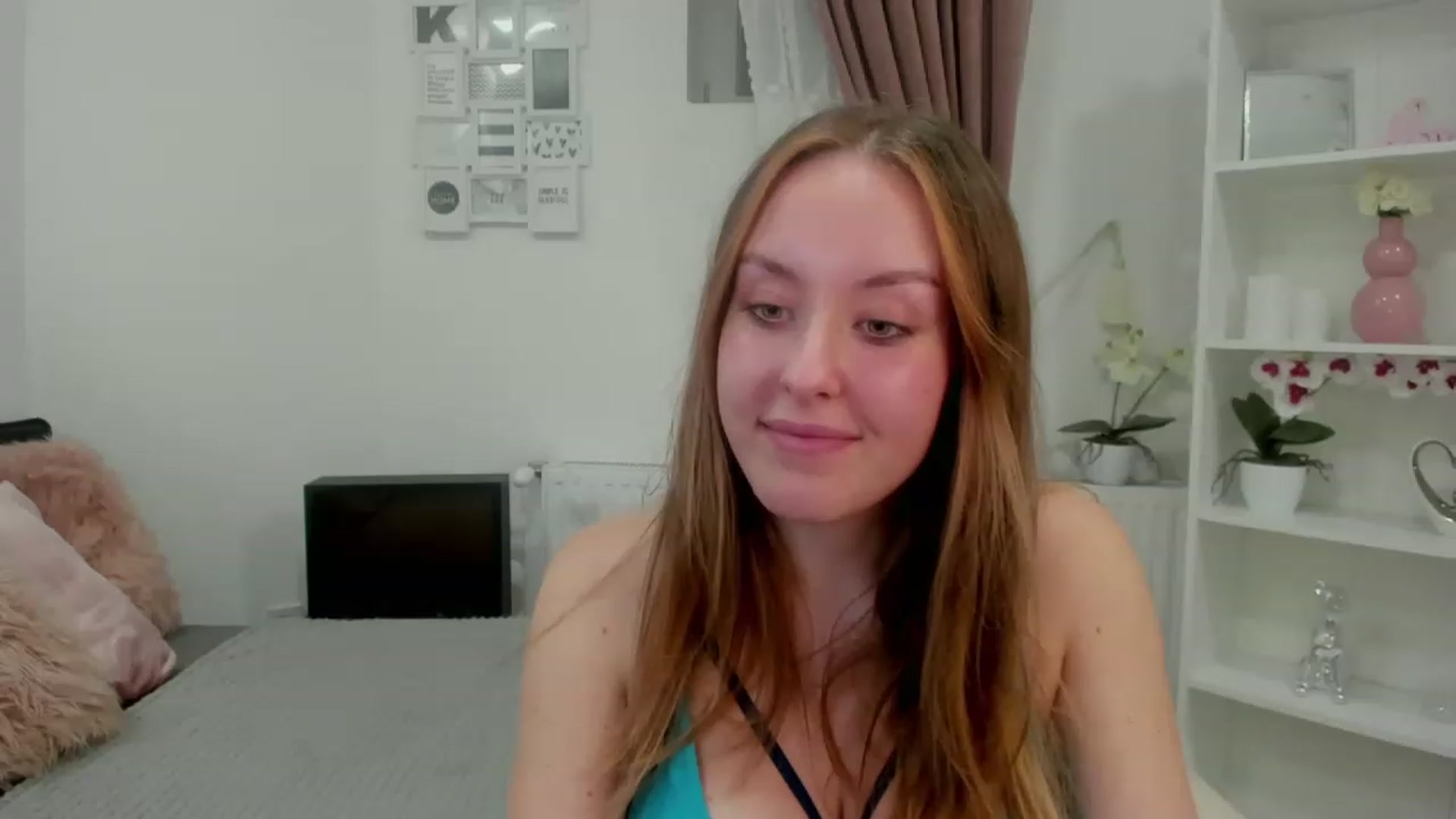 Gallery image thumbnail from Brooklyn_Ch's myfreecams stream on, 11/16/2022, 16:00 image 13 of 20