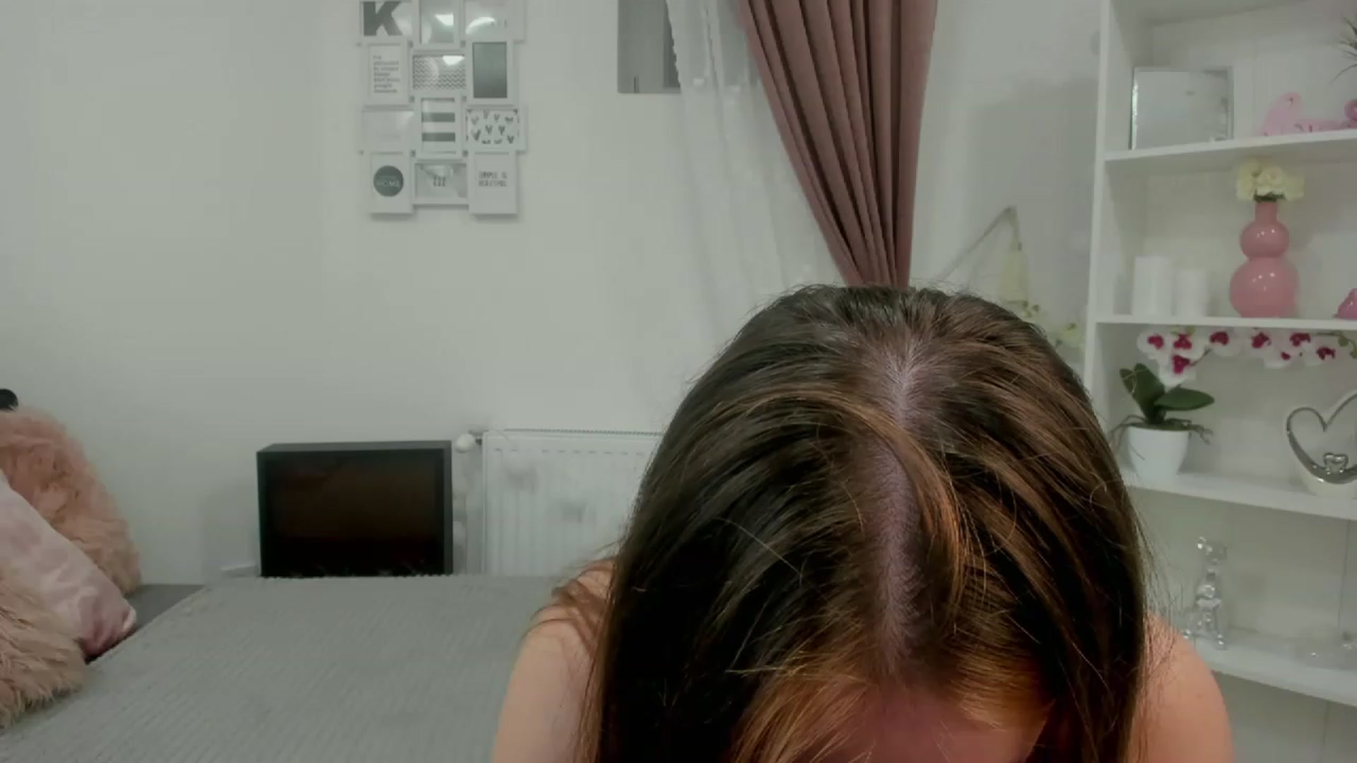 Gallery image thumbnail from Brooklyn_Ch's myfreecams stream on, 11/16/2022, 16:00 image 19 of 20