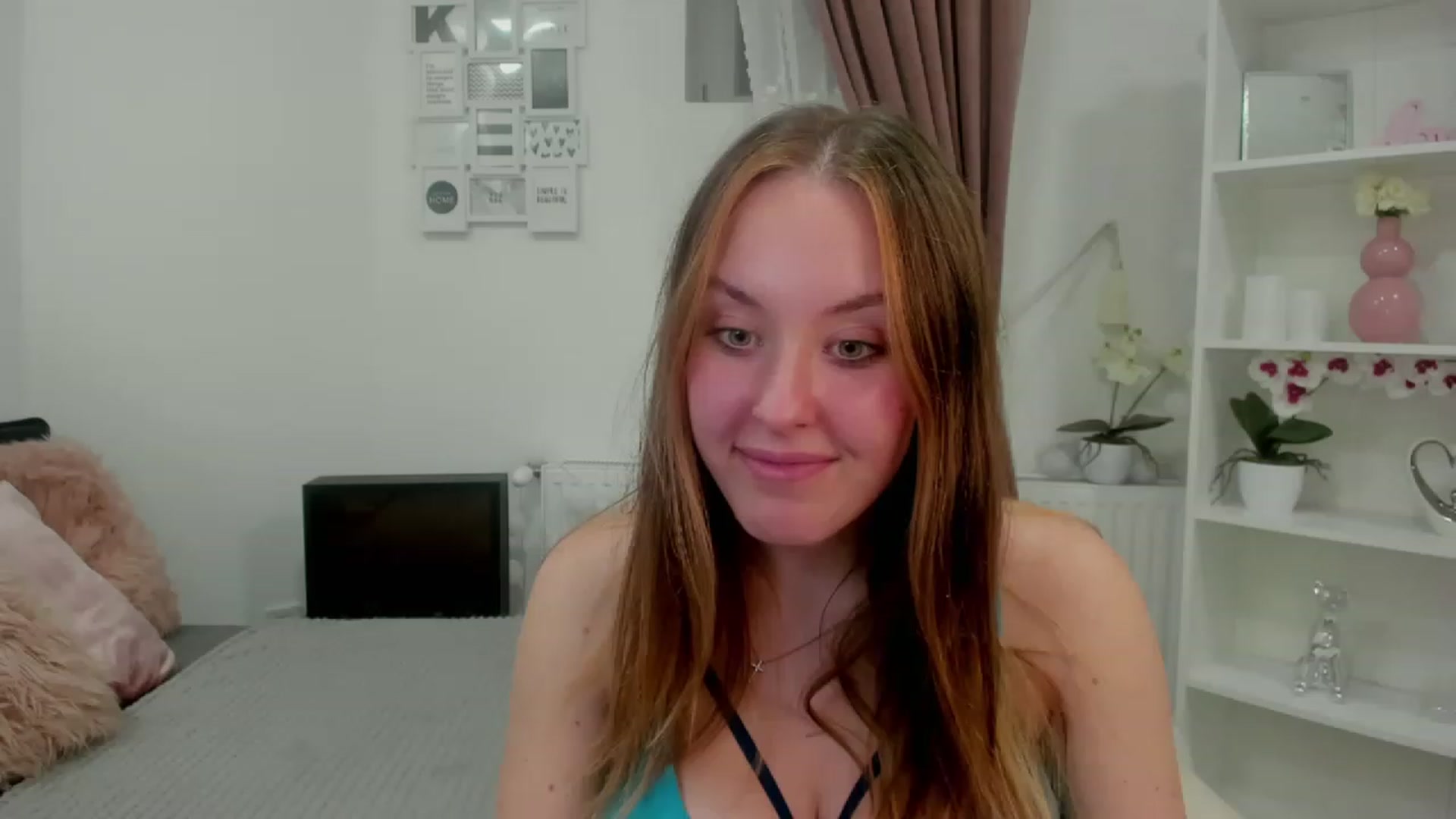 Gallery image thumbnail from Brooklyn_Ch's myfreecams stream on, 11/16/2022, 16:00 image 11 of 20
