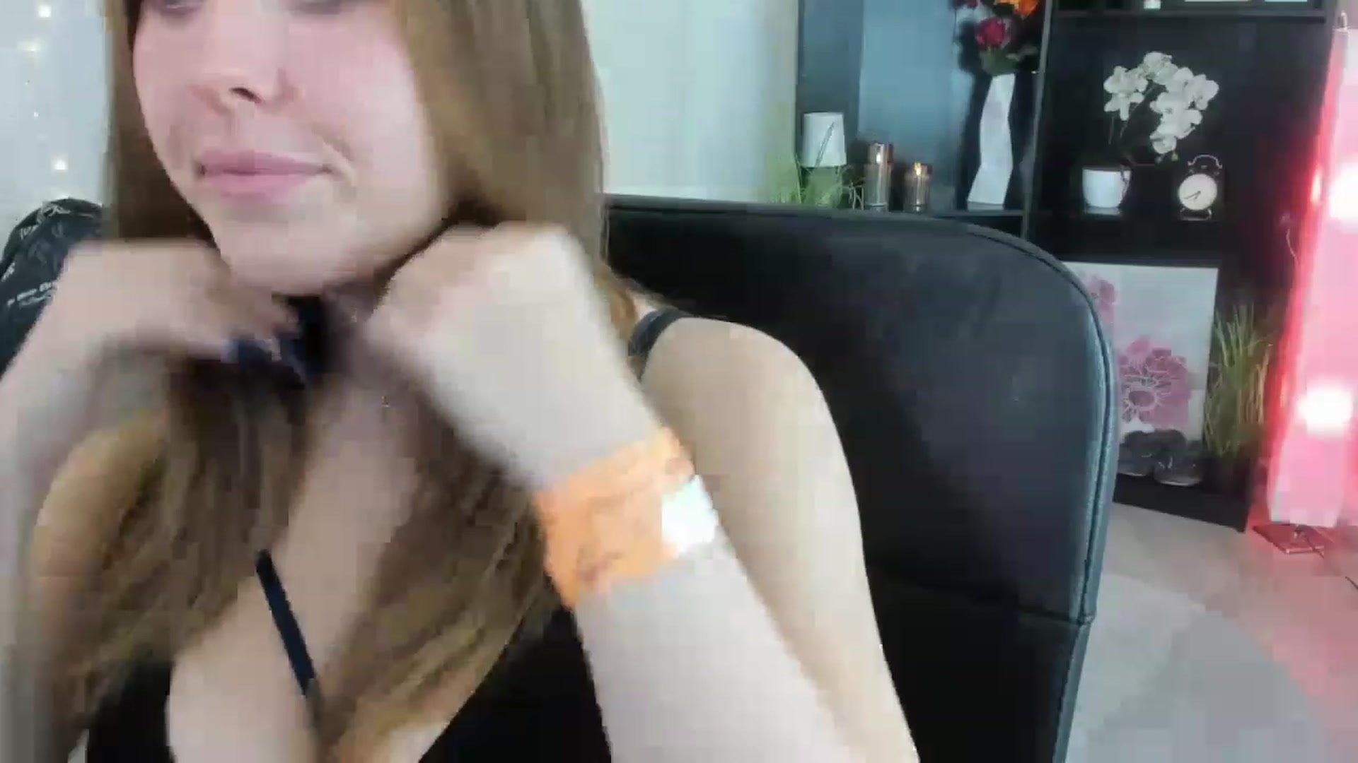 Gallery image thumbnail from Brooklyn_Ch's myfreecams stream on, 11/27/2022, 11:08 image 9 of 20
