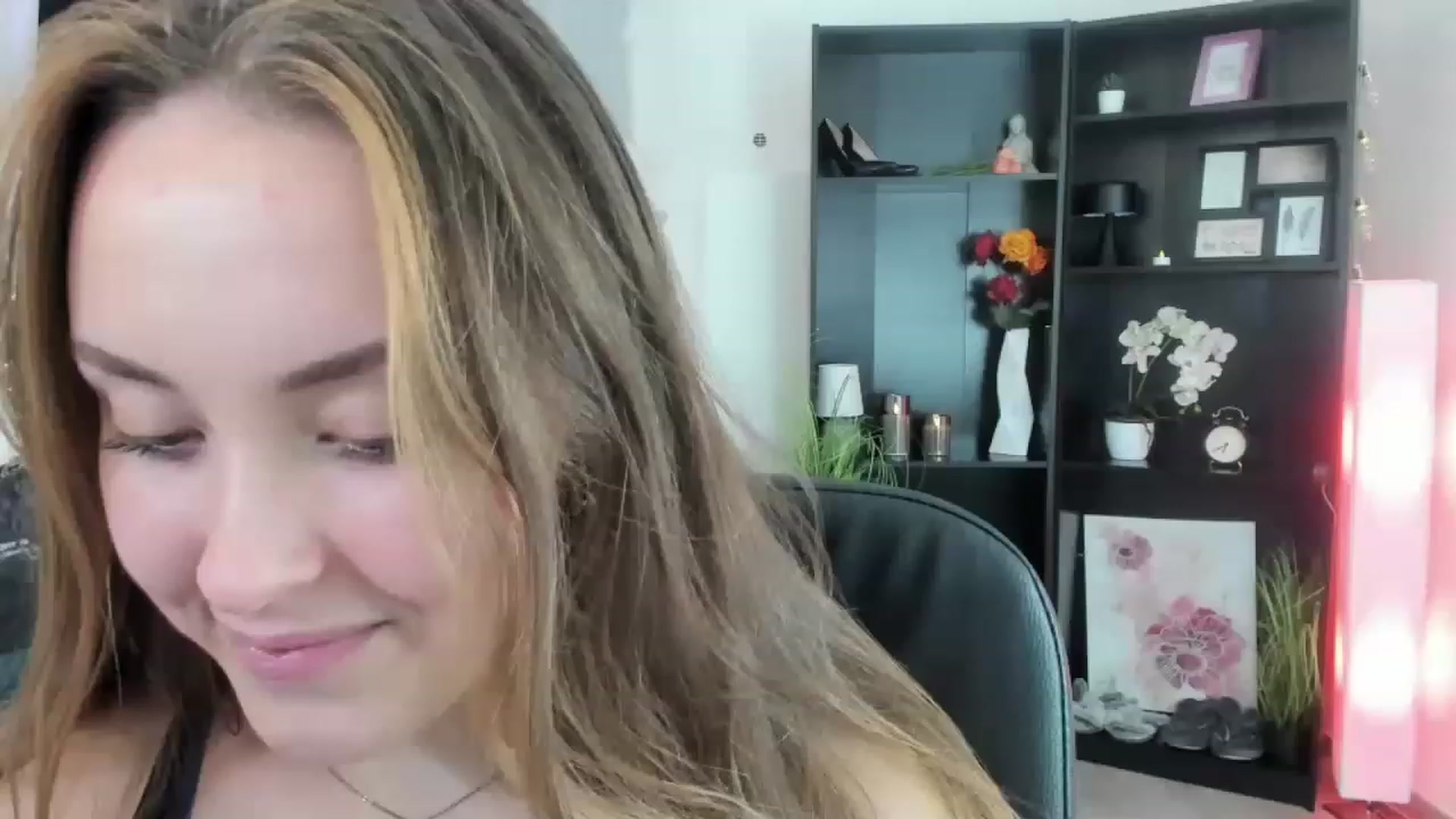 Gallery image thumbnail from Brooklyn_Ch's myfreecams stream on, 11/27/2022, 14:10 image 11 of 20