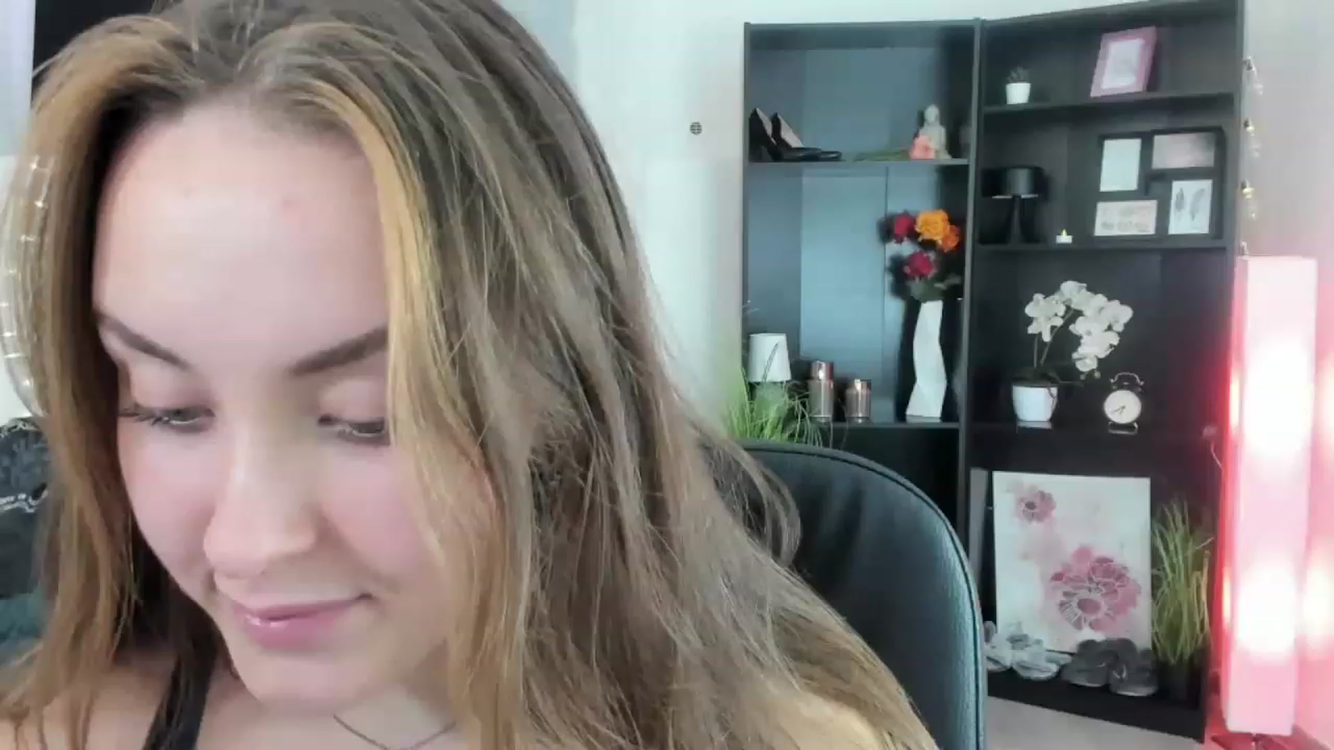 Gallery image thumbnail from Brooklyn_Ch's myfreecams stream on, 11/27/2022, 14:10 image 12 of 20