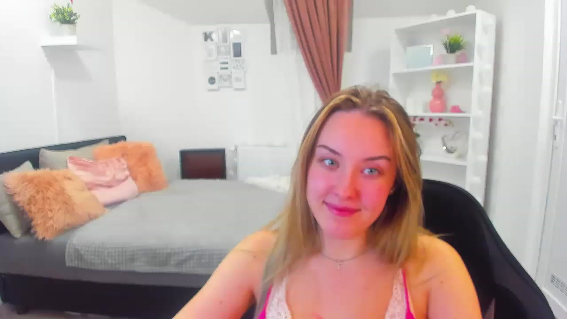 Gallery image thumbnail from Brooklyn_Ch's myfreecams stream on, 01/04/2023, 23:55 image 16 of 20