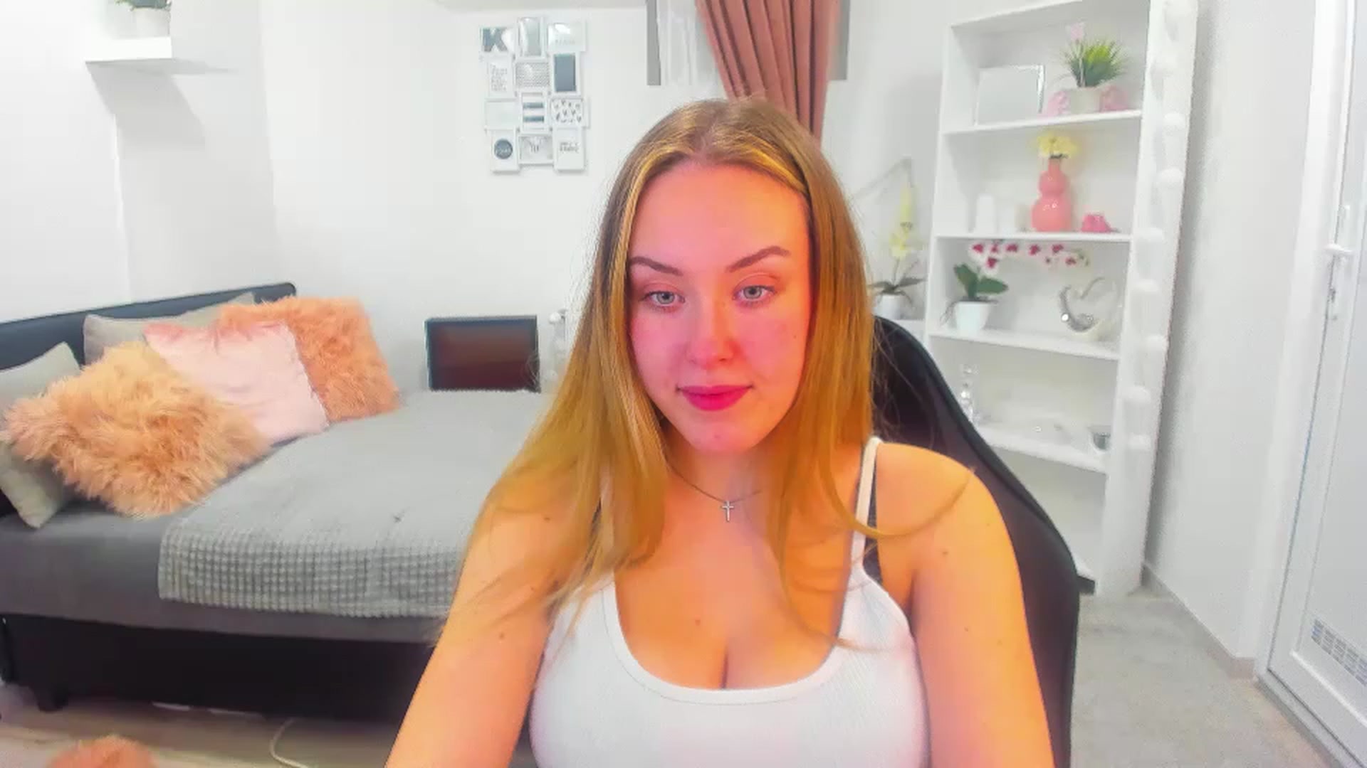 Gallery image thumbnail from Brooklyn_Ch's myfreecams stream on, 01/05/2023, 22:05 image 6 of 20