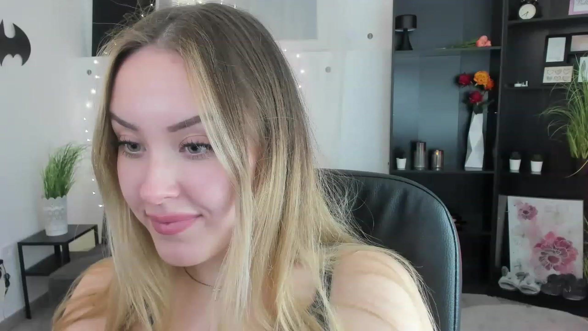 Gallery image thumbnail from Brooklyn_Ch's myfreecams stream on, 01/12/2023, 15:02 image 8 of 20