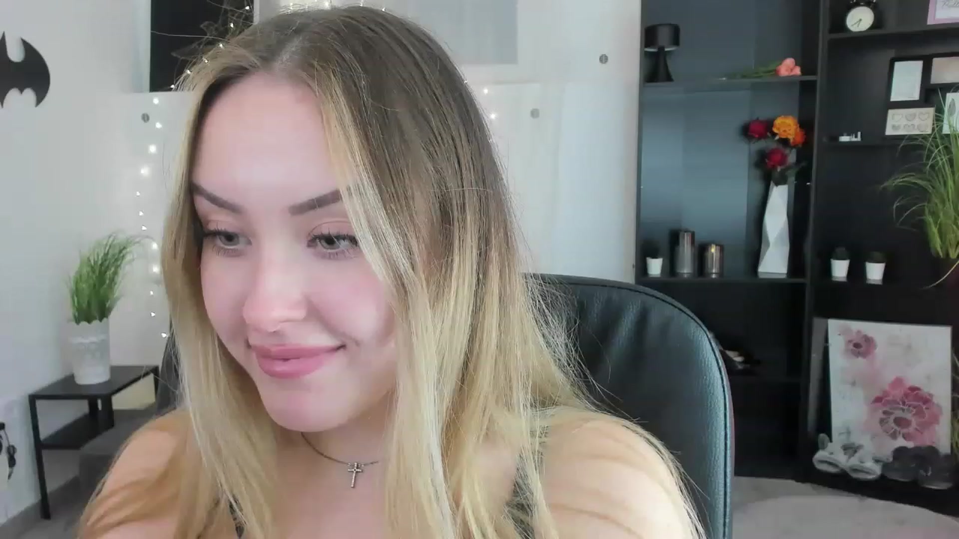 Gallery image thumbnail from Brooklyn_Ch's myfreecams stream on, 01/12/2023, 15:02 image 16 of 20